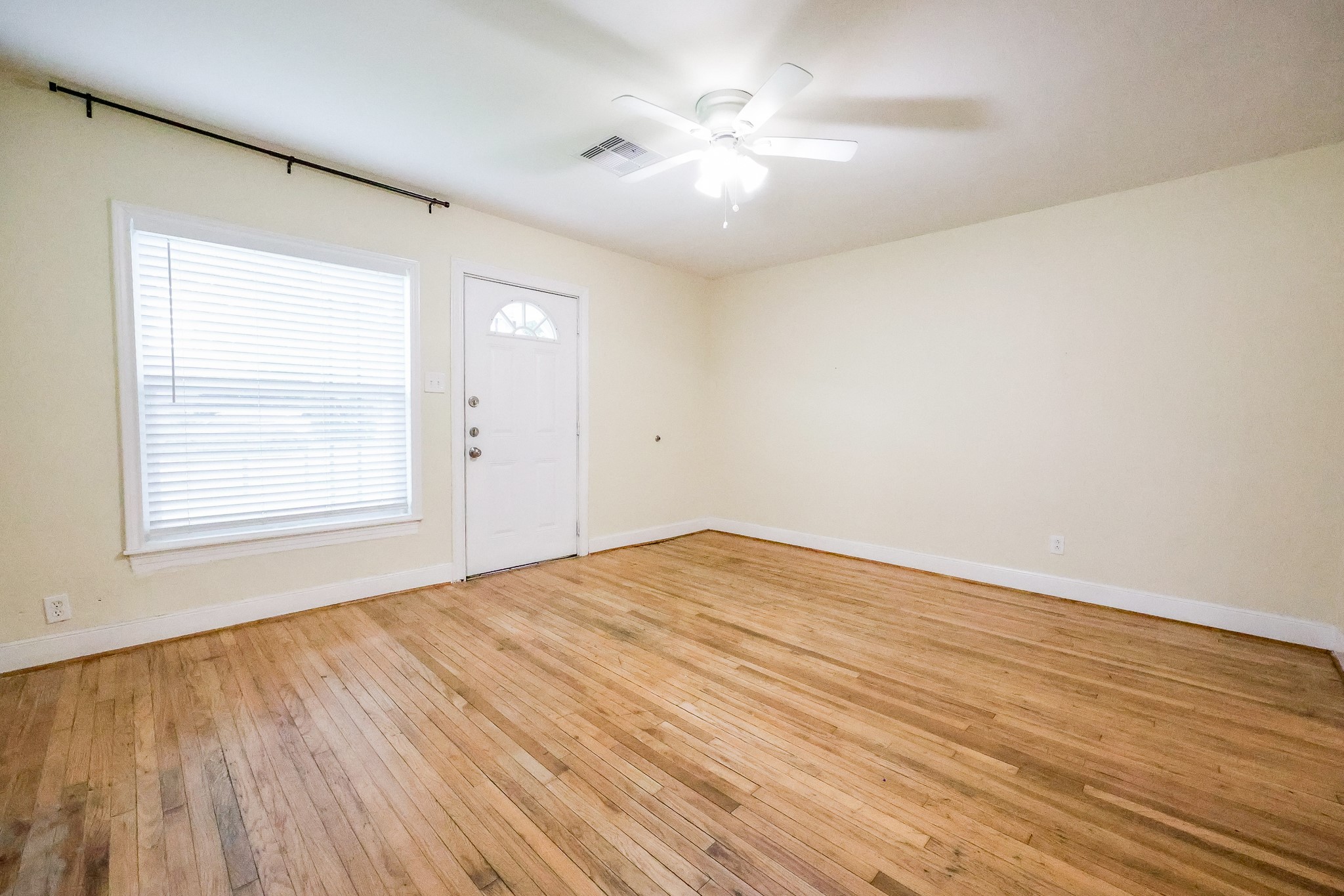 932 Walling St Street Property Photo 7