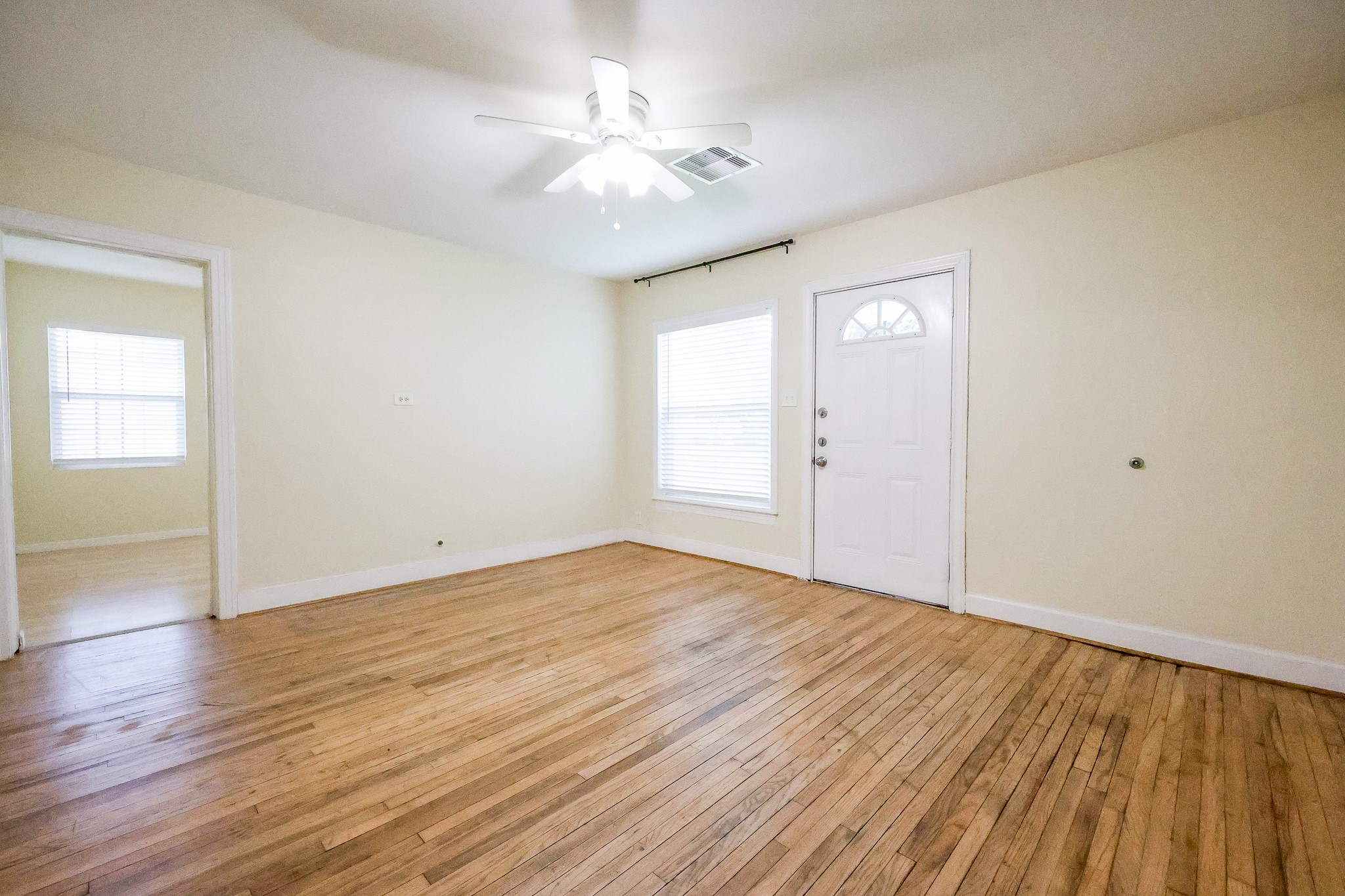 932 Walling St Street Property Photo 8
