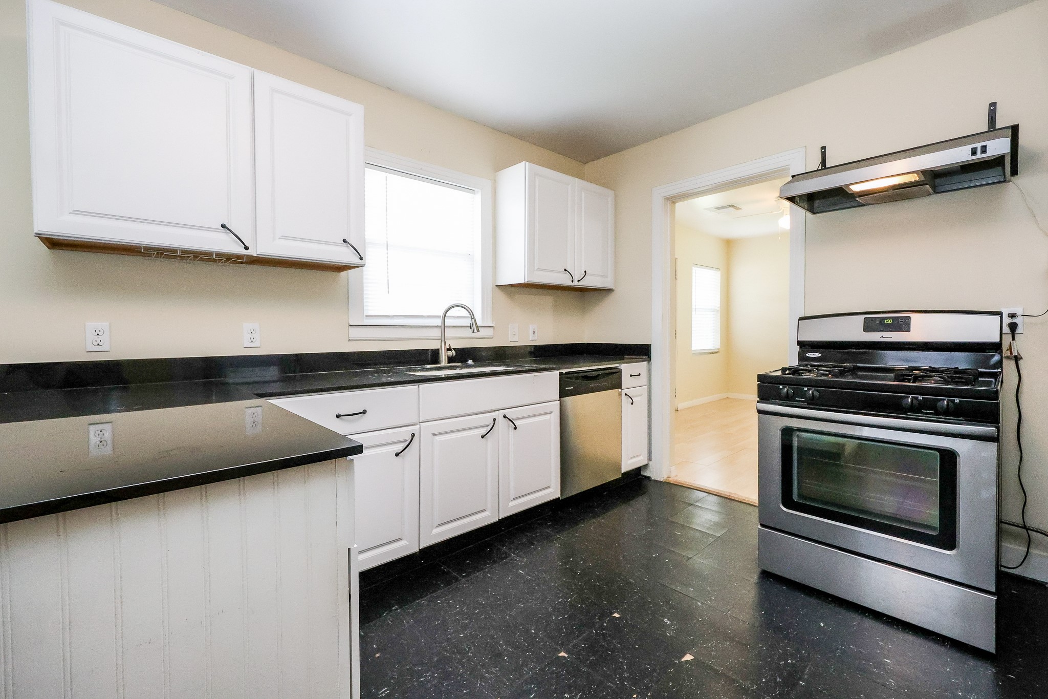 932 Walling St Street Property Photo 10