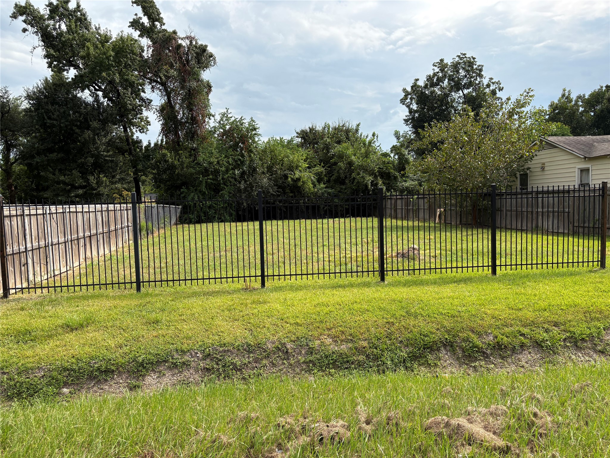 3218 Langley Road Property Photo 1