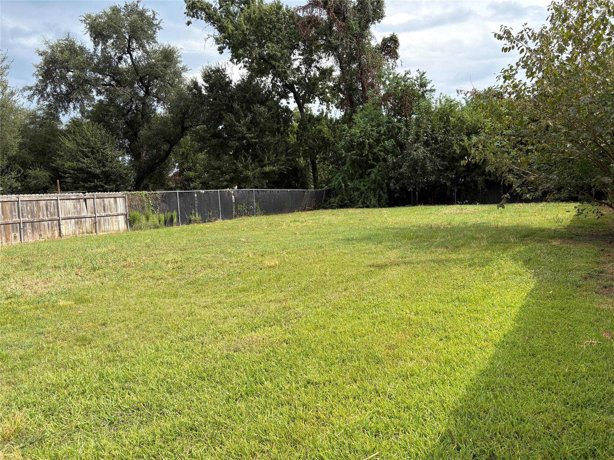 3218 Langley Road Property Photo 6