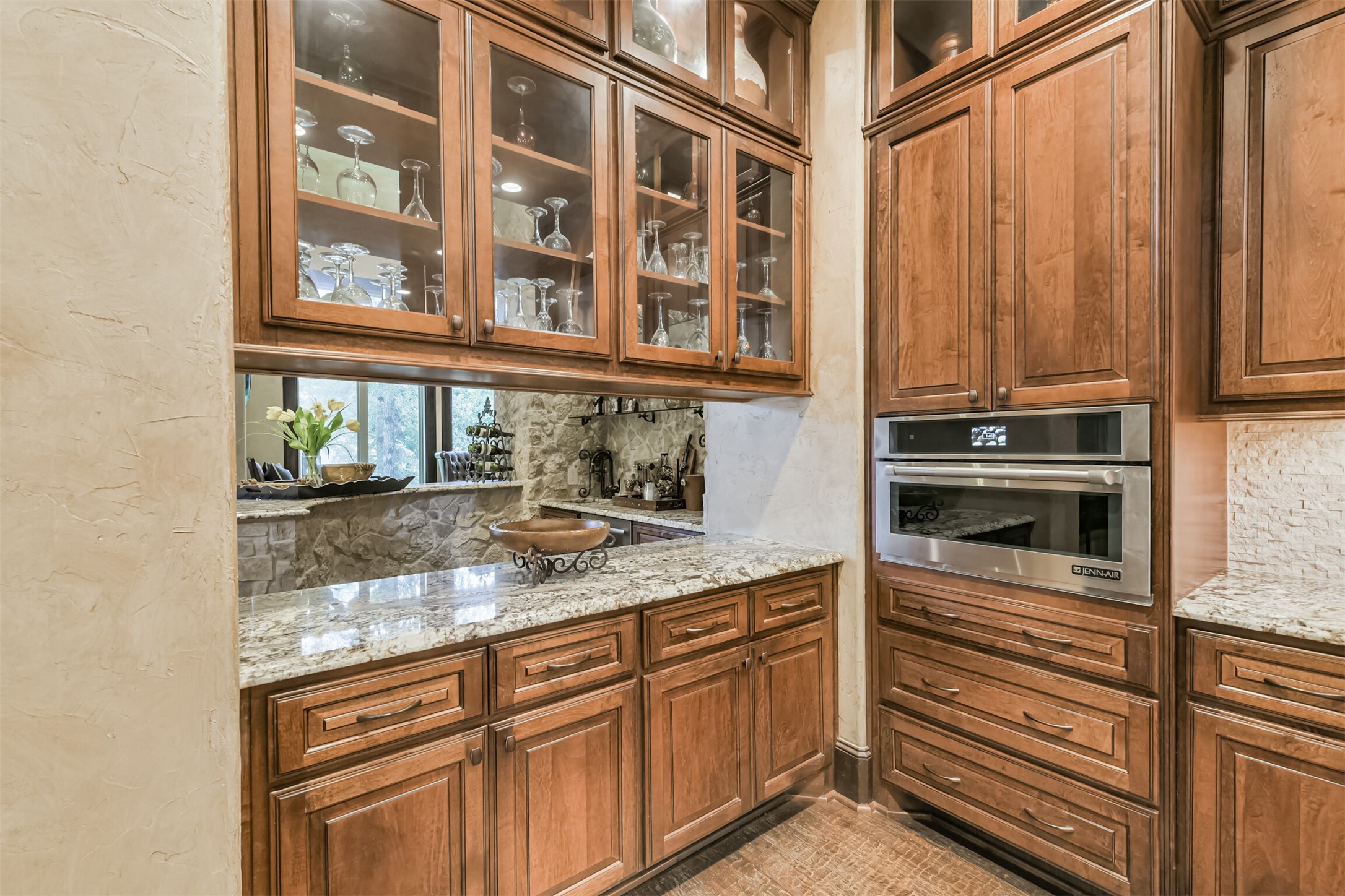111 Oak Estates Drive Property Photo 18