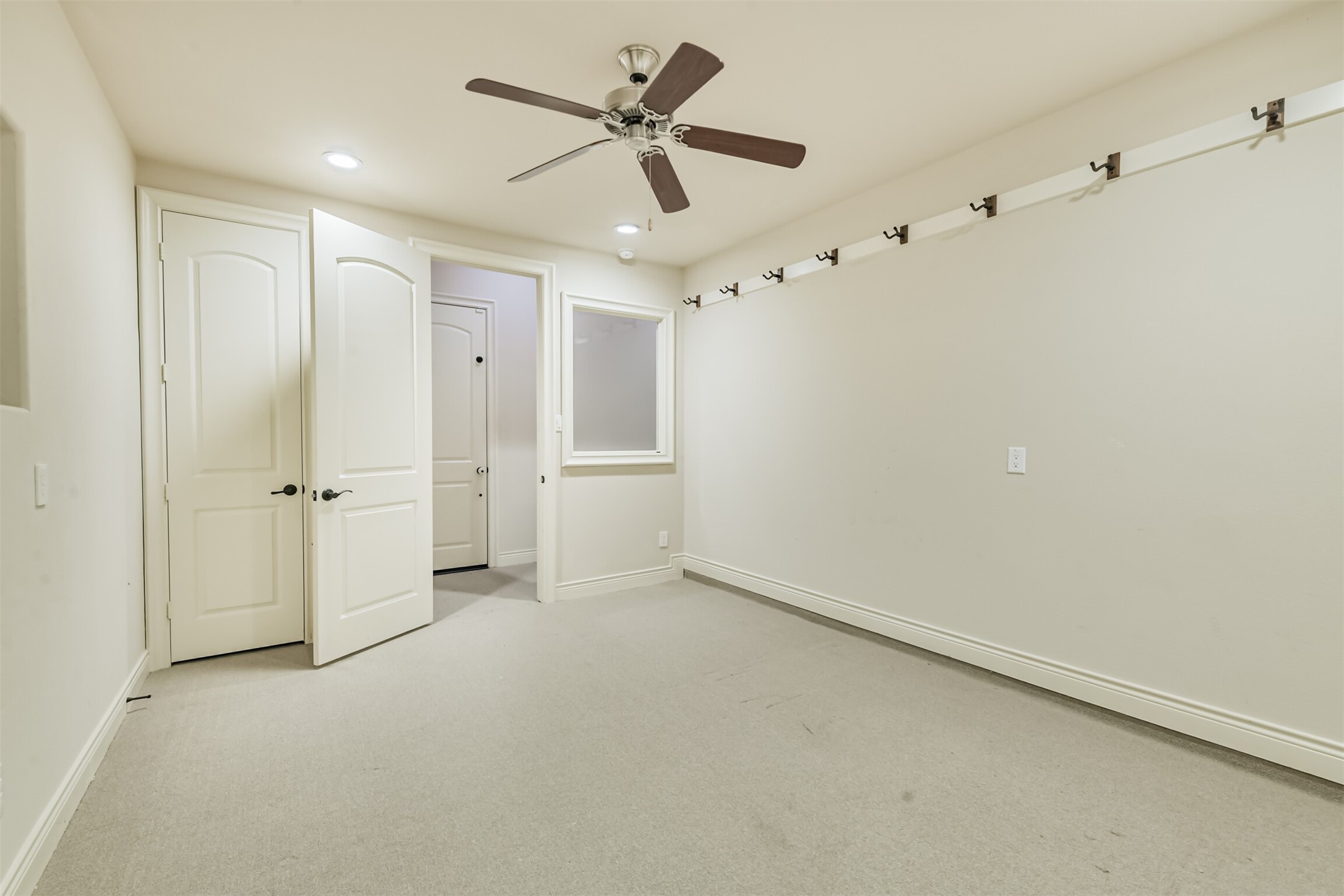 111 Oak Estates Drive Property Photo 44