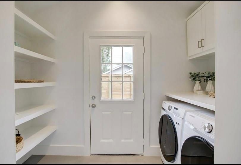 6107 N Main St Property Photo 13