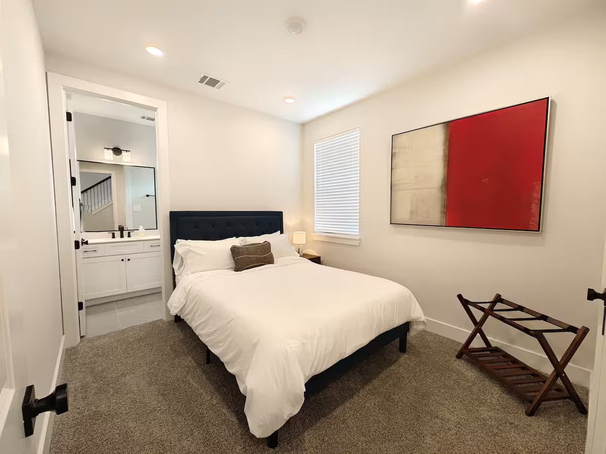1606 Malvern Street Property Photo 13