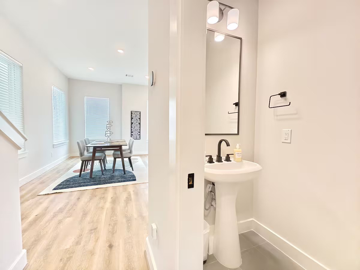 1606 Malvern Street Property Photo 29