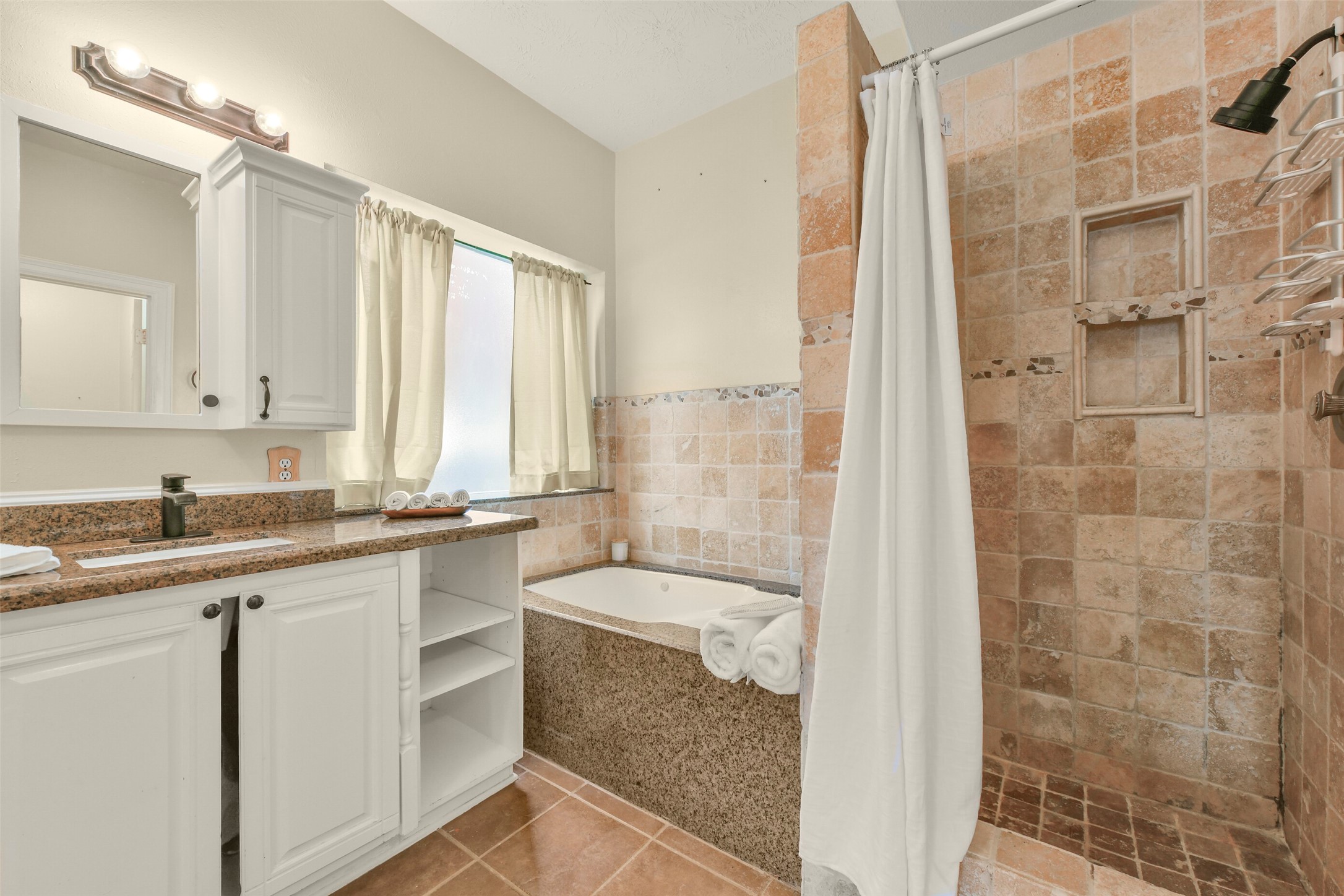 11003 Pinewood Court Property Photo 19
