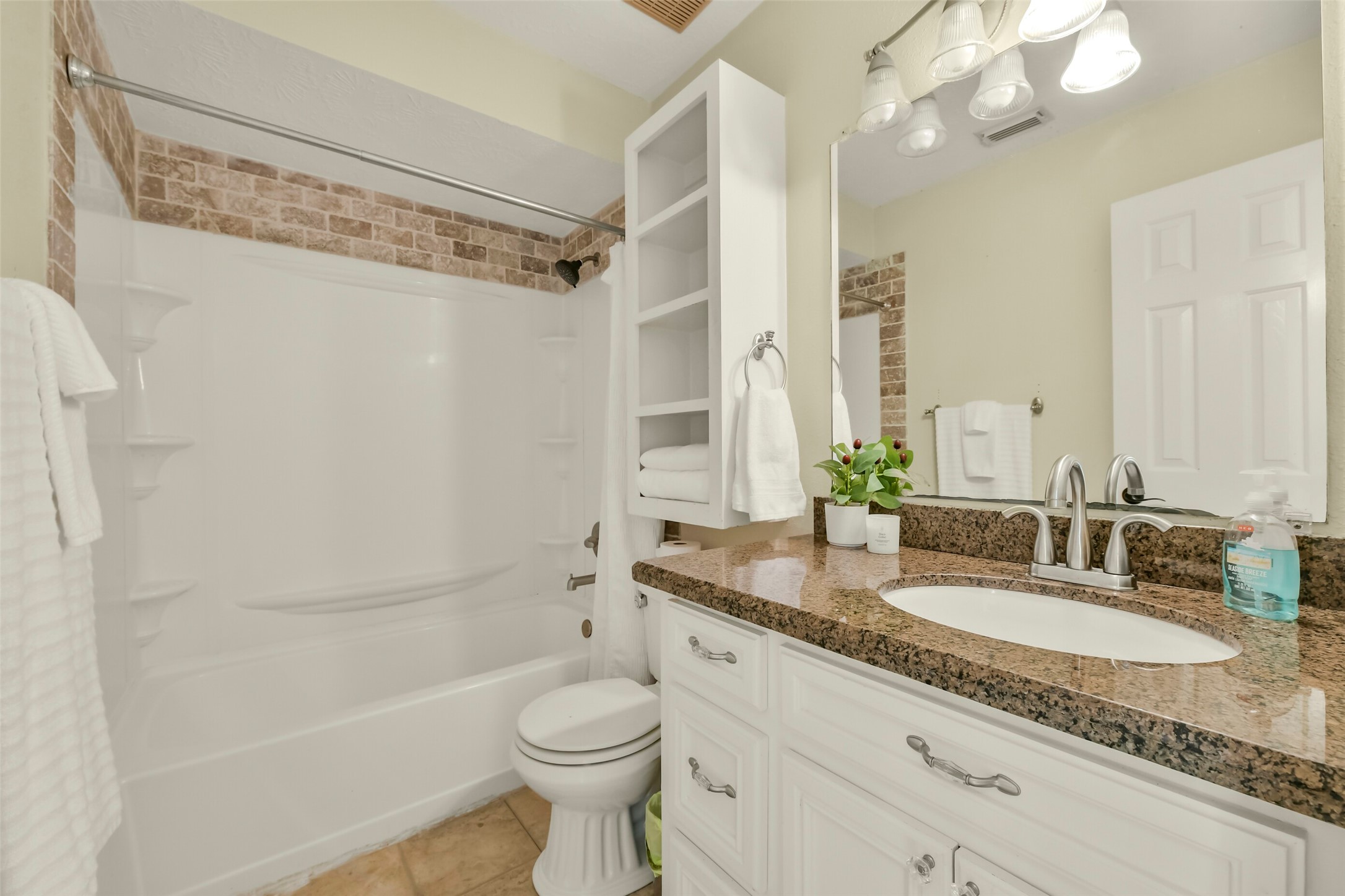 11003 Pinewood Court Property Photo 23