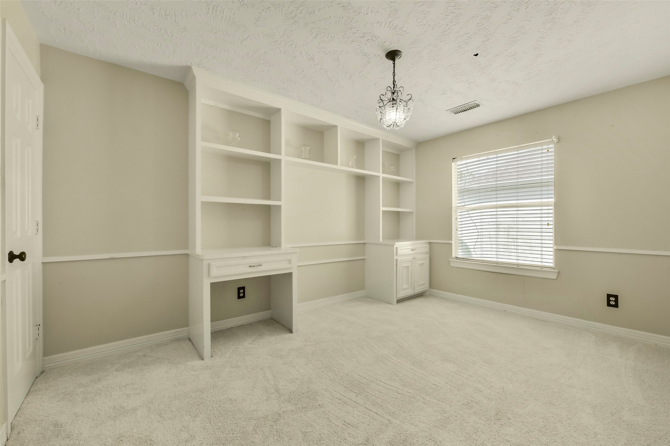 11003 Pinewood Court Property Photo 24