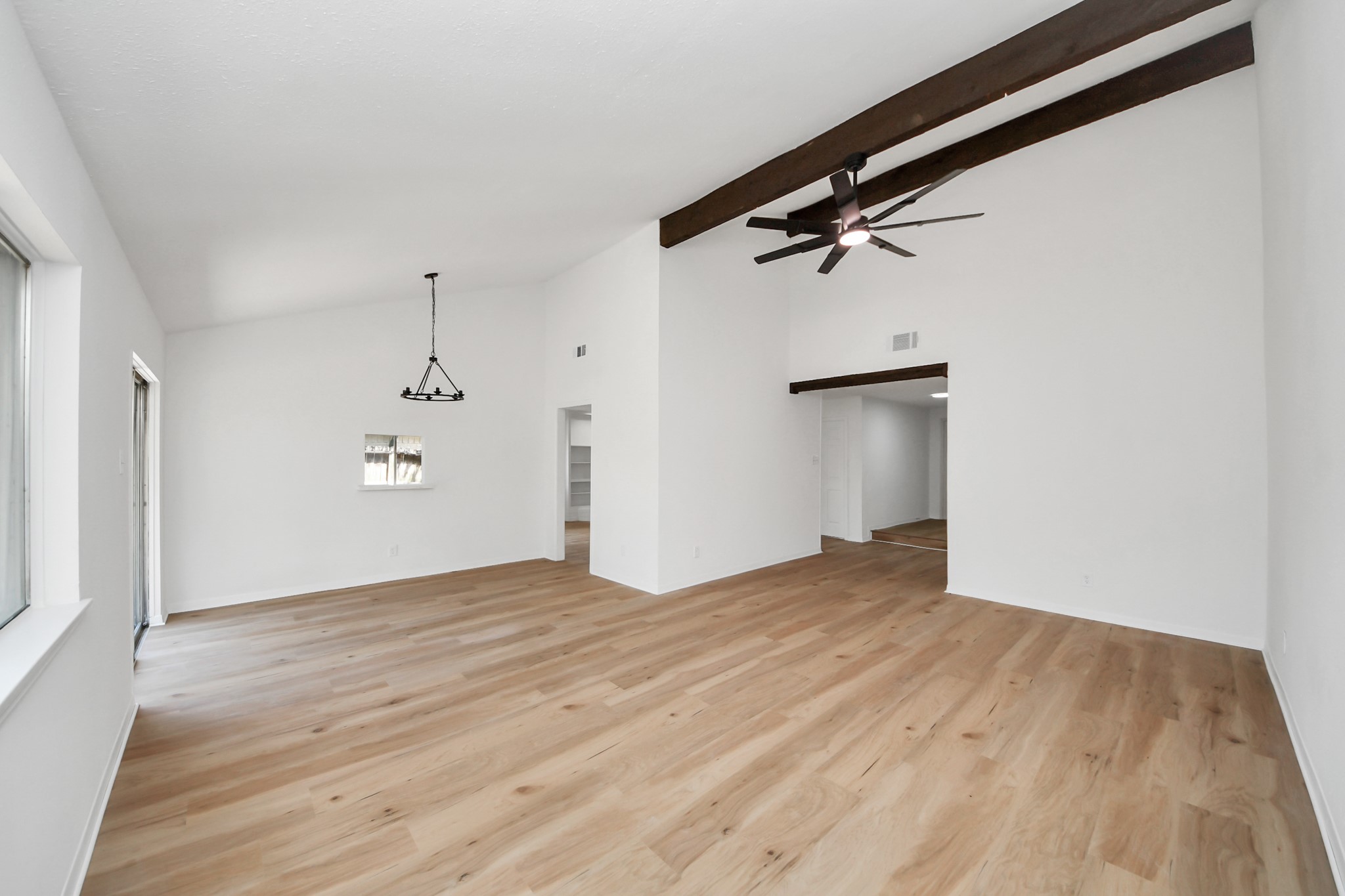 16427 Hickory Knoll Drive Property Photo 10
