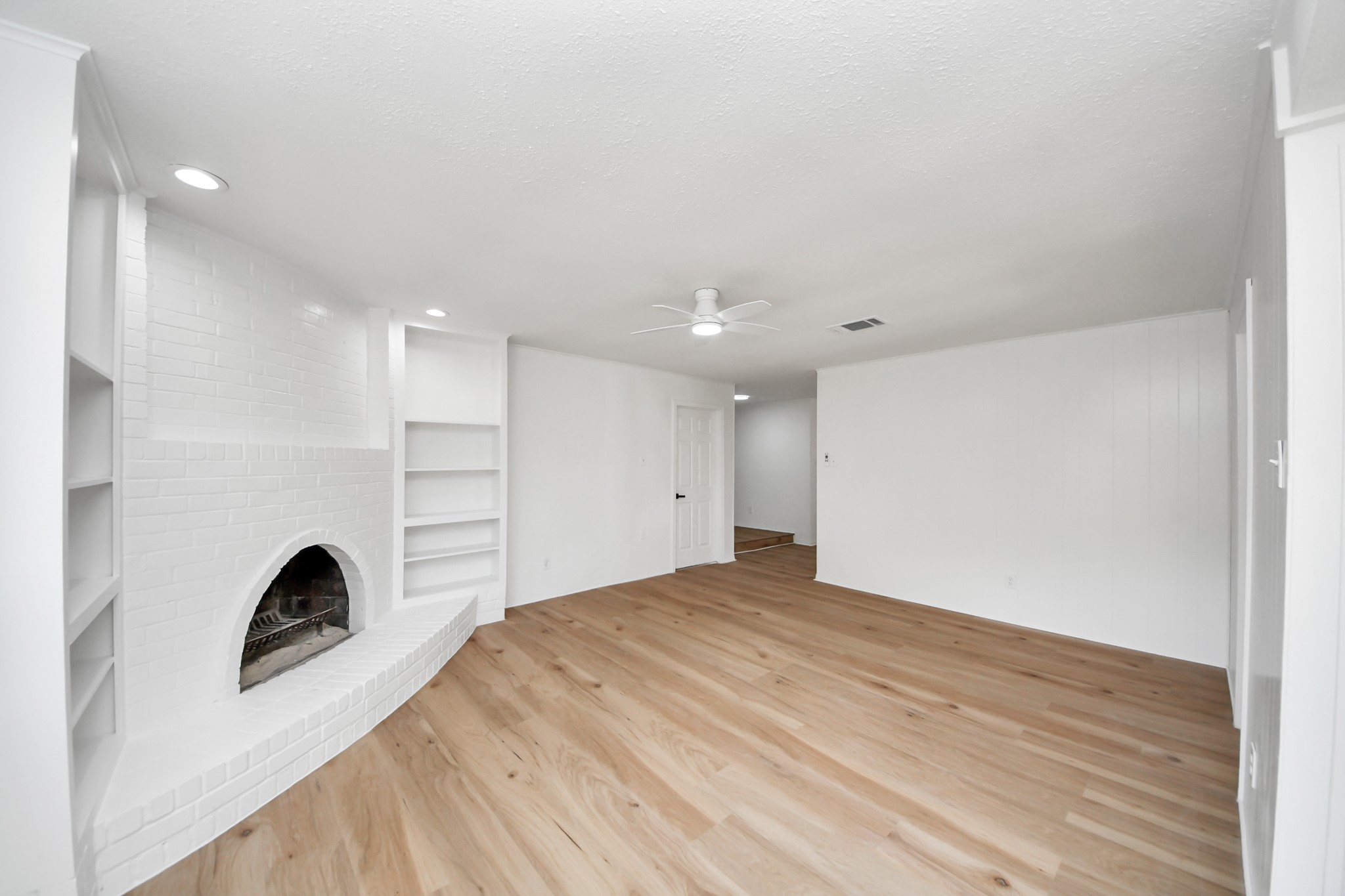 16427 Hickory Knoll Drive Property Photo 23