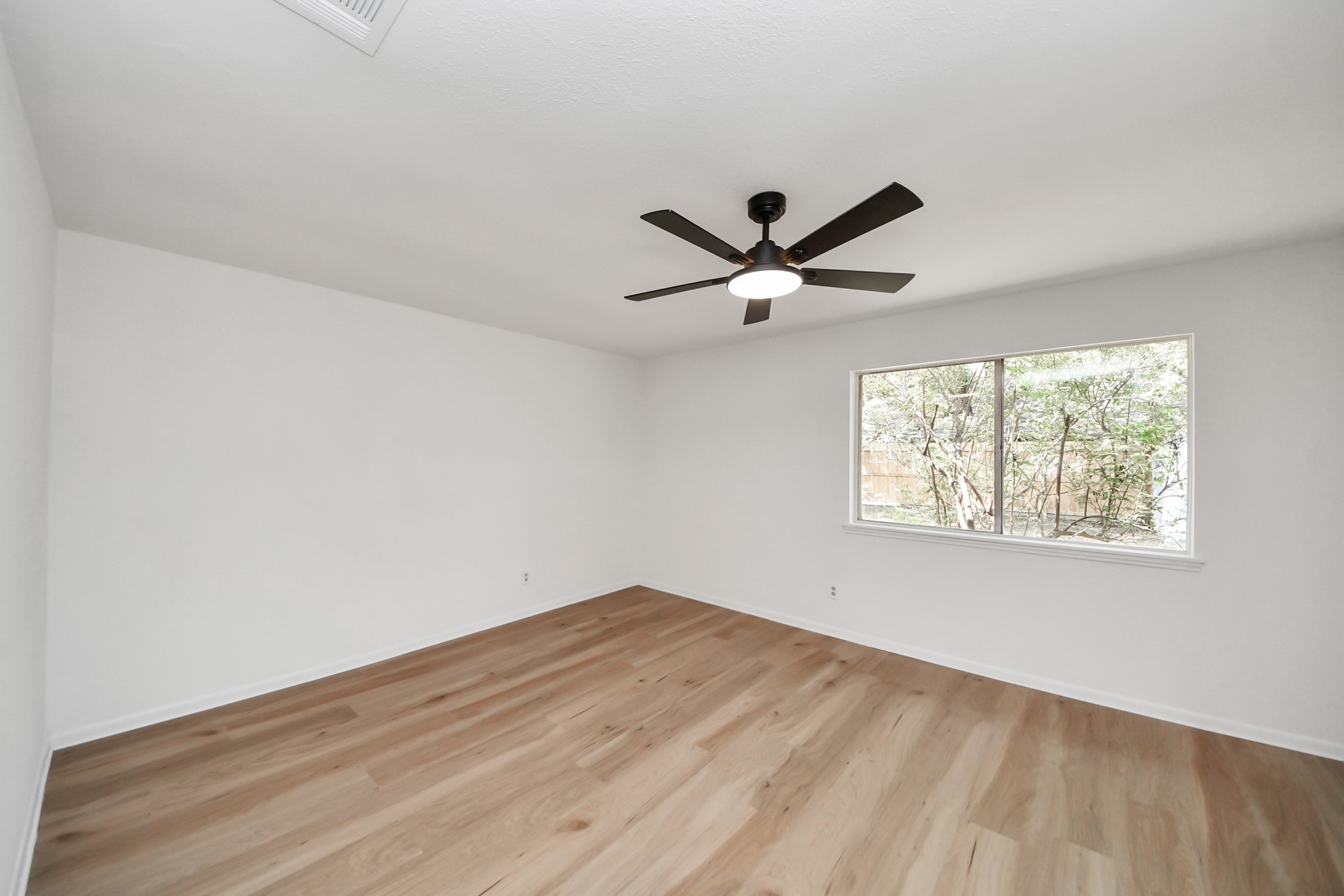 16427 Hickory Knoll Drive Property Photo 26