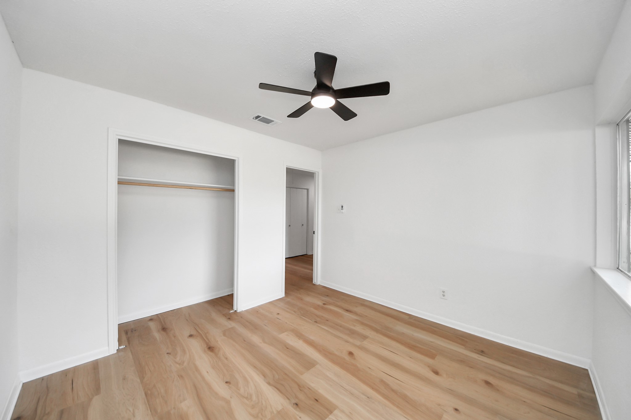 16427 Hickory Knoll Drive Property Photo 32