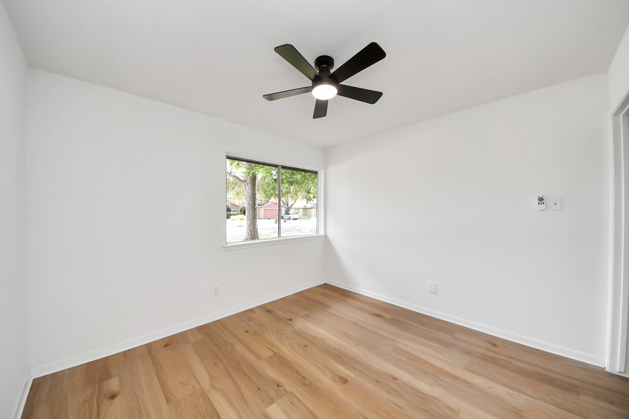 16427 Hickory Knoll Drive Property Photo 35