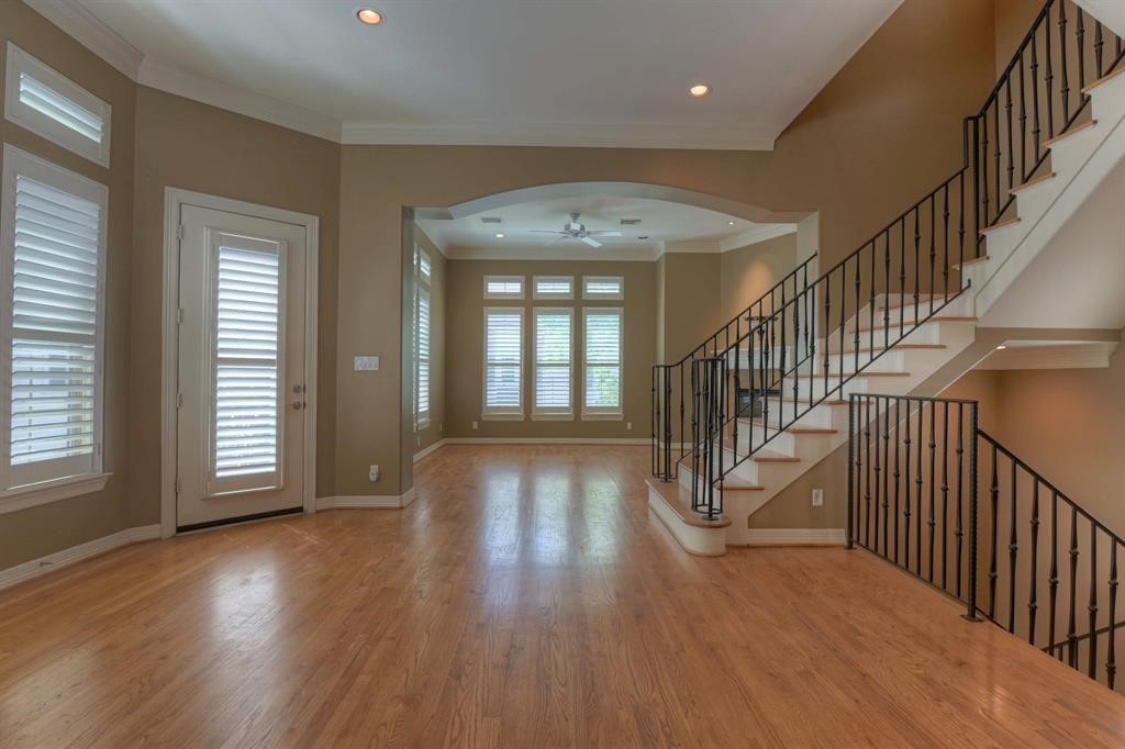 2406 Wroxton Road Property Photo 13