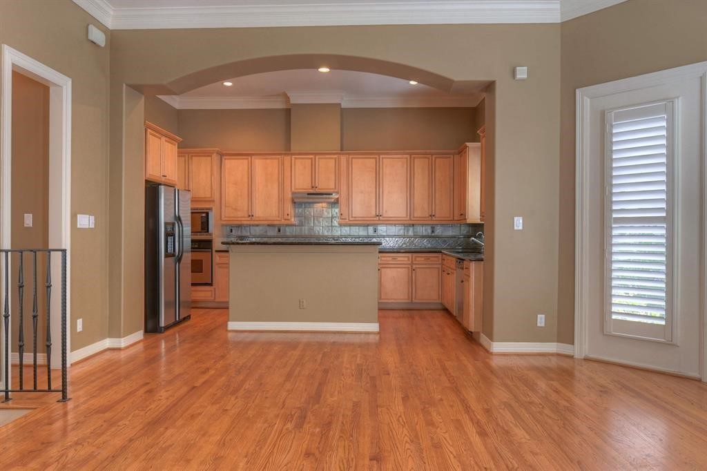 2406 Wroxton Road Property Photo 17