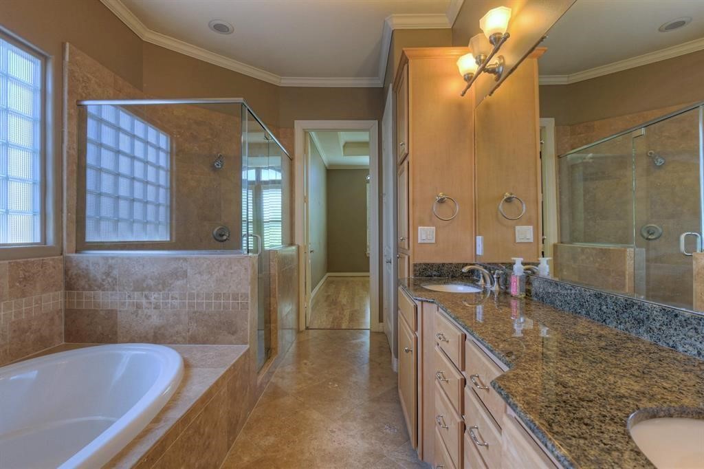2406 Wroxton Road Property Photo 28