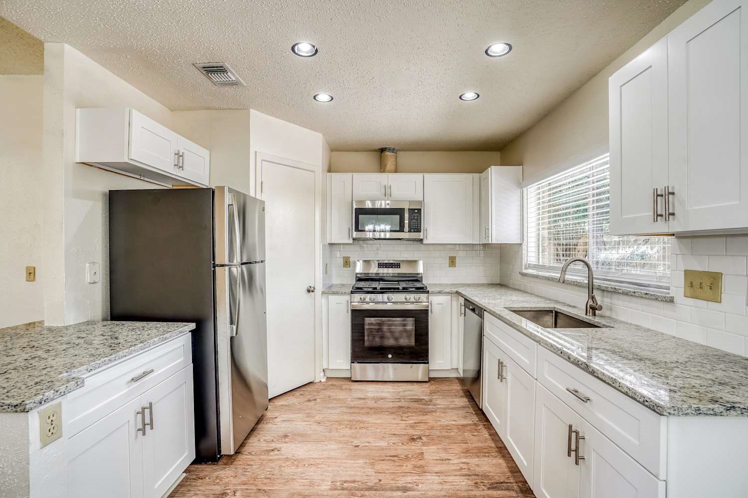 22614 Powell House Lane Property Photo 6