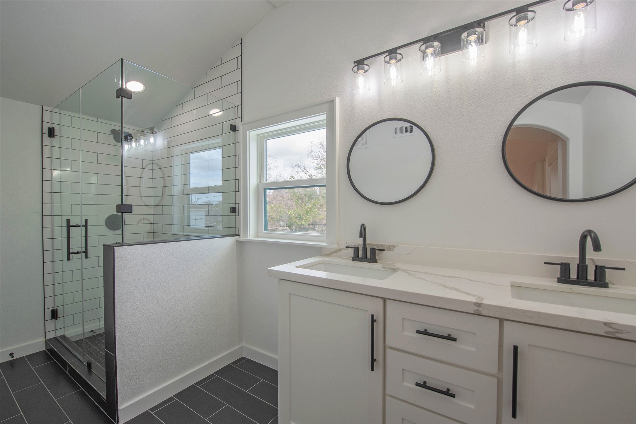 1459 Munger Street Property Photo 32