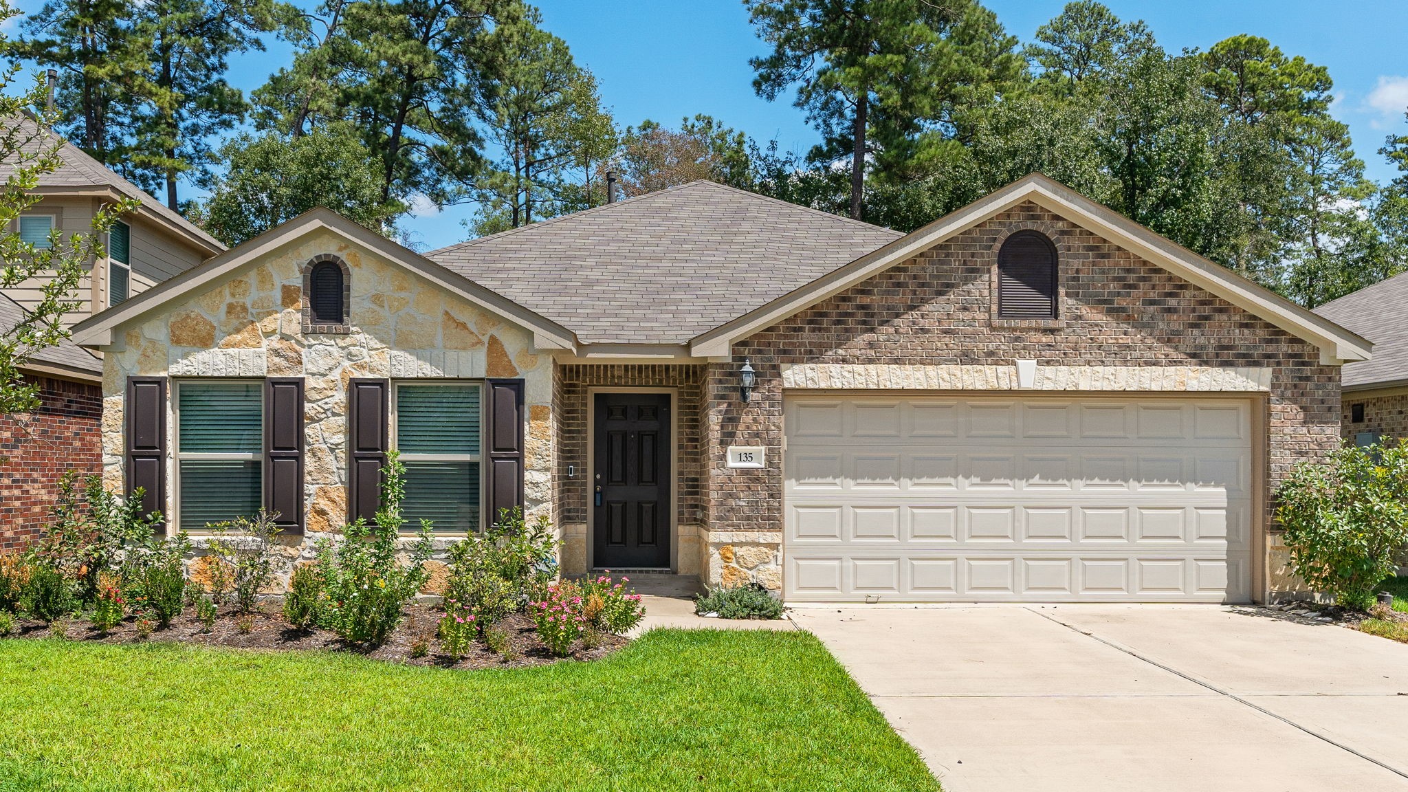 135 Courageous Side Way Property Photo 3