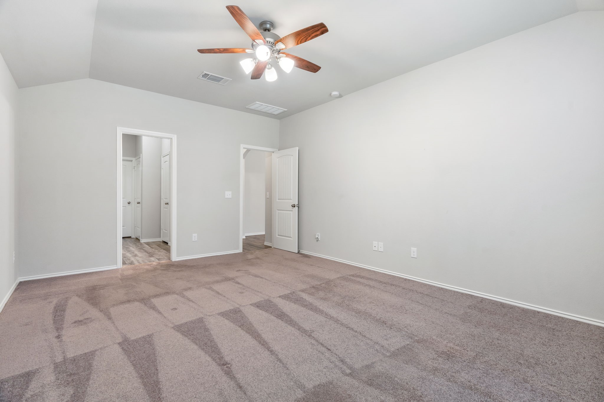 135 Courageous Side Way Property Photo 14