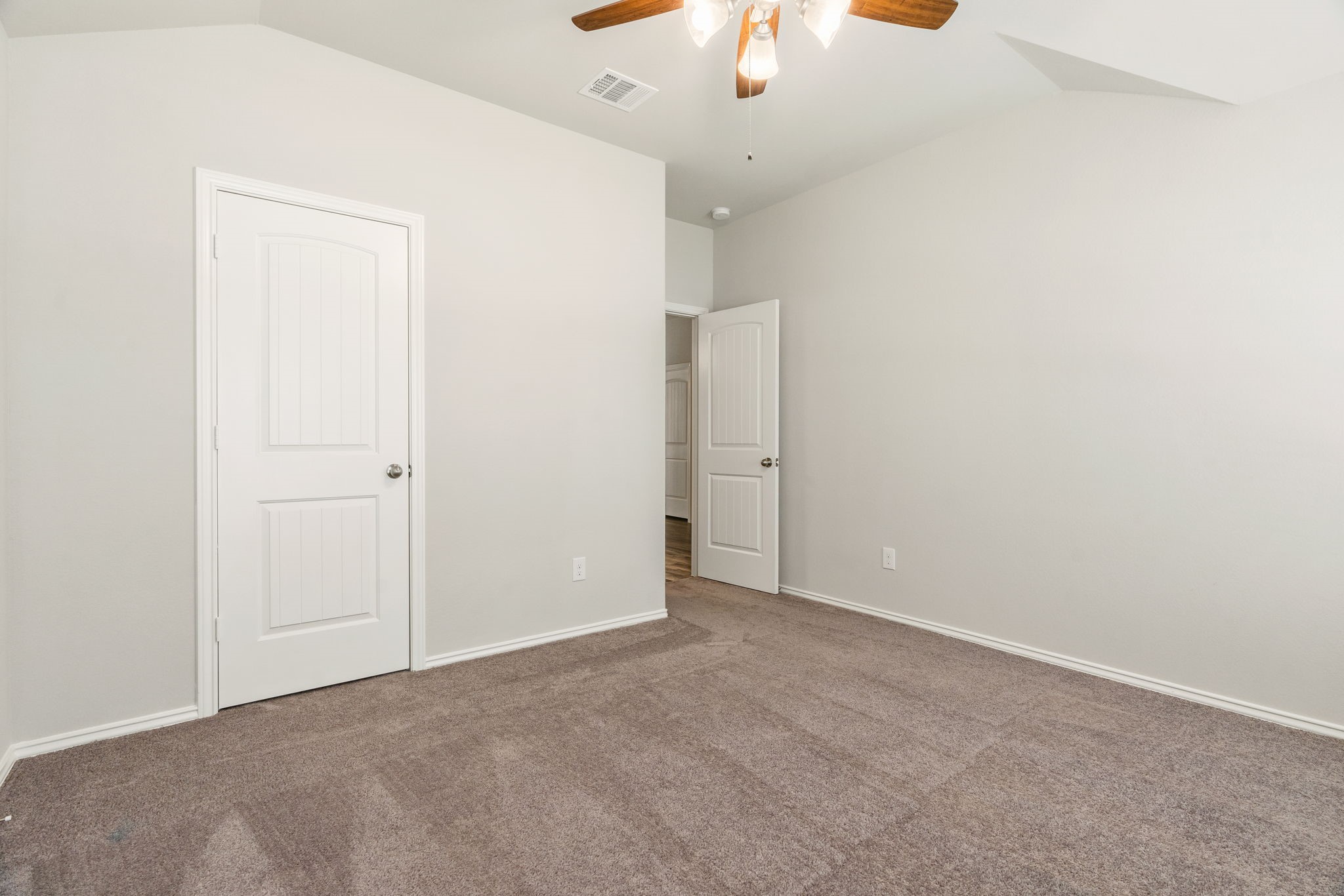 135 Courageous Side Way Property Photo 19