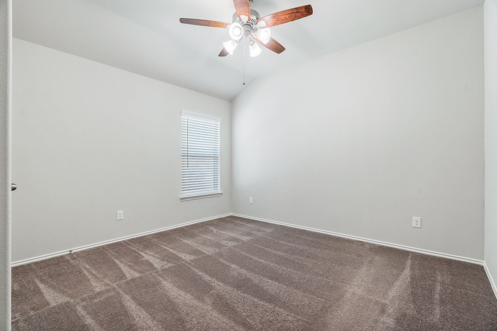 135 Courageous Side Way Property Photo 20