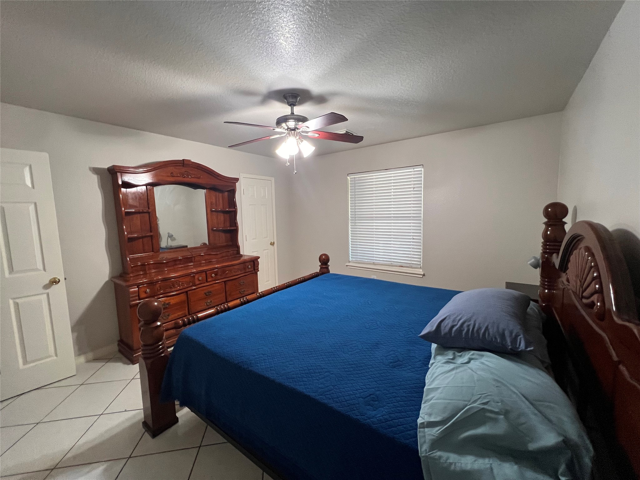 10519 Silver Oak Lane A Property Photo 6