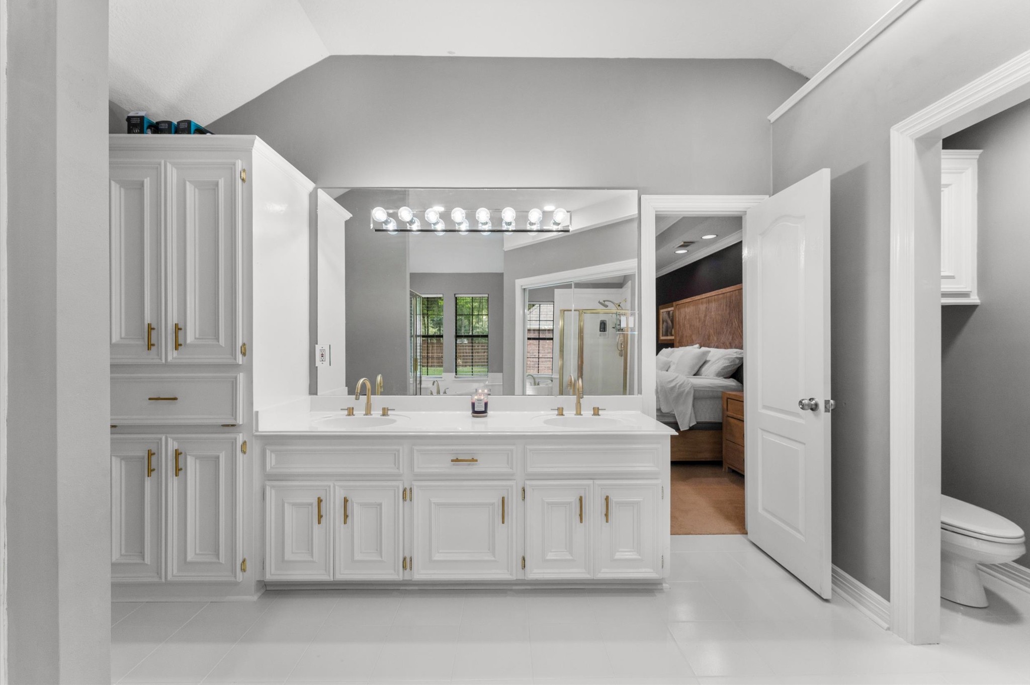 205 Oetken W Property Photo 16