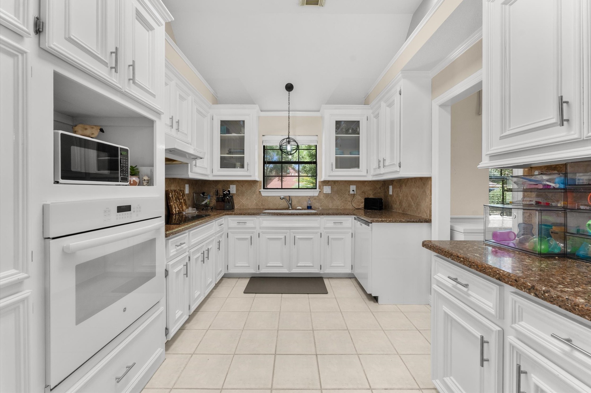 205 Oetken W Property Photo 21