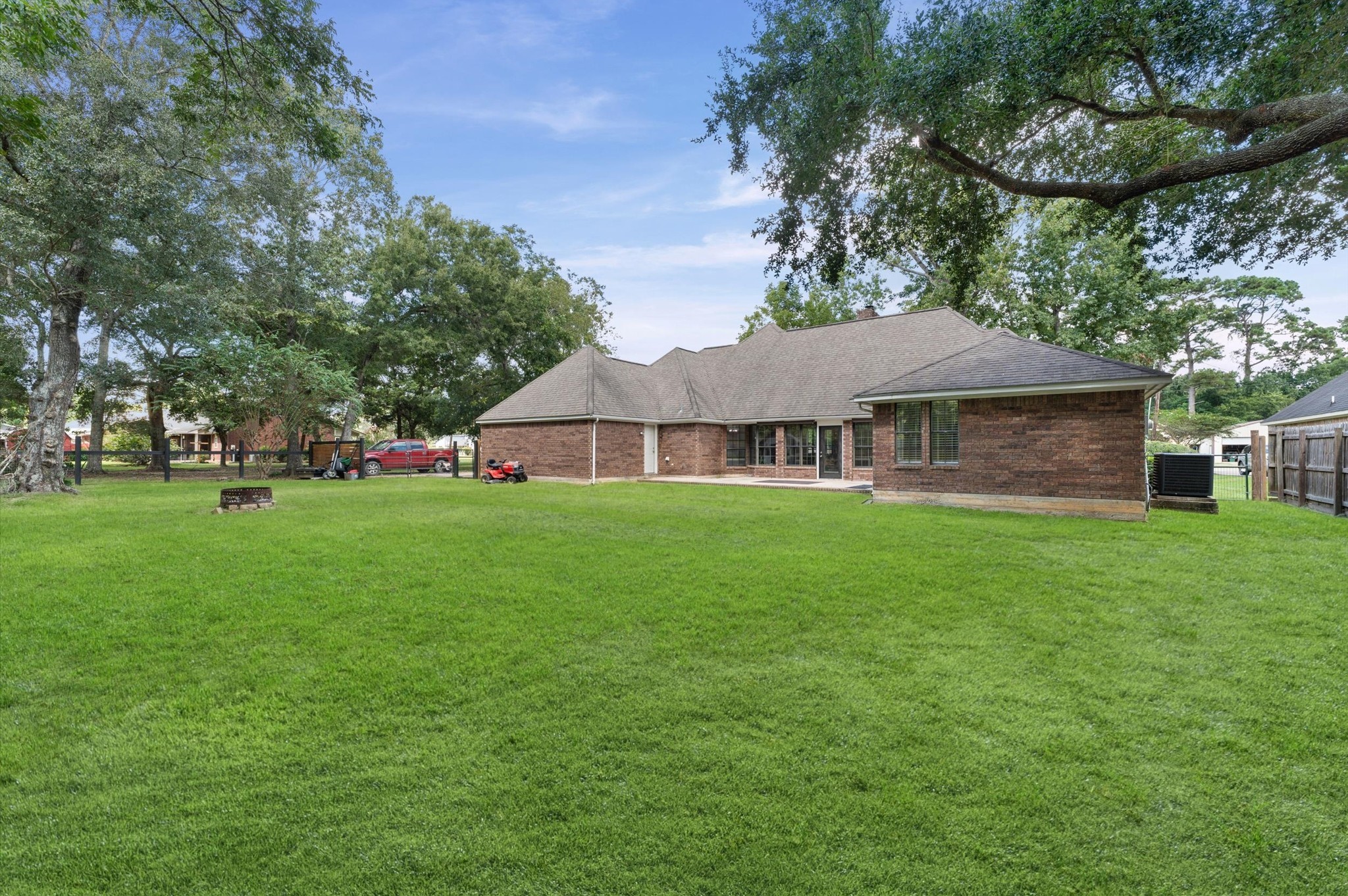 205 Oetken W Property Photo 26