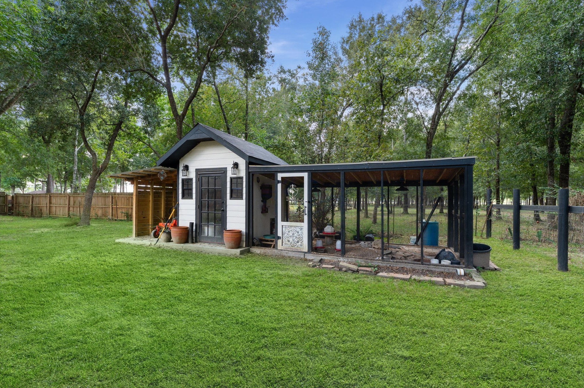 205 Oetken W Property Photo 29