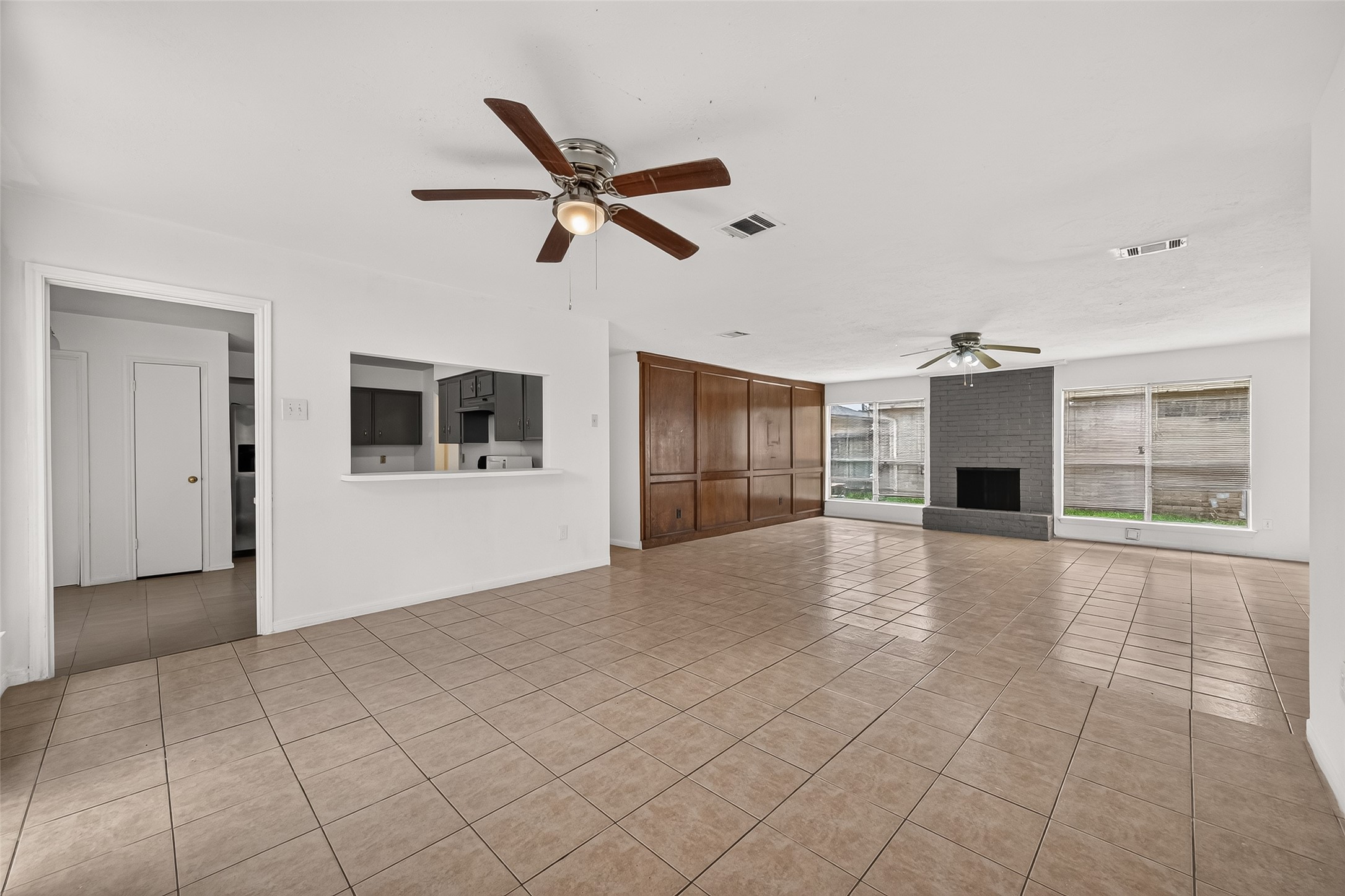 2523 Creekway Circle Property Photo 14