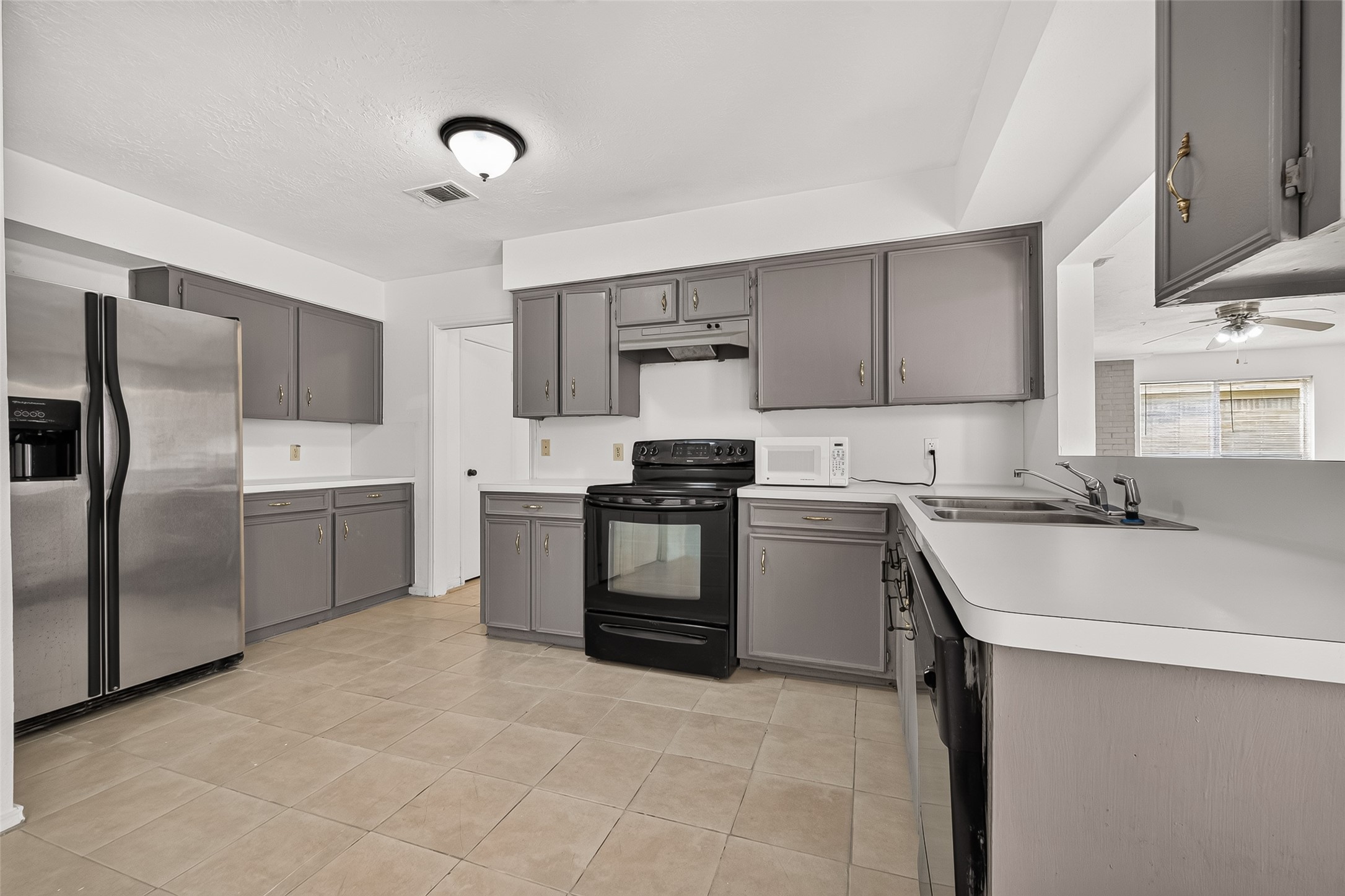 2523 Creekway Circle Property Photo 19