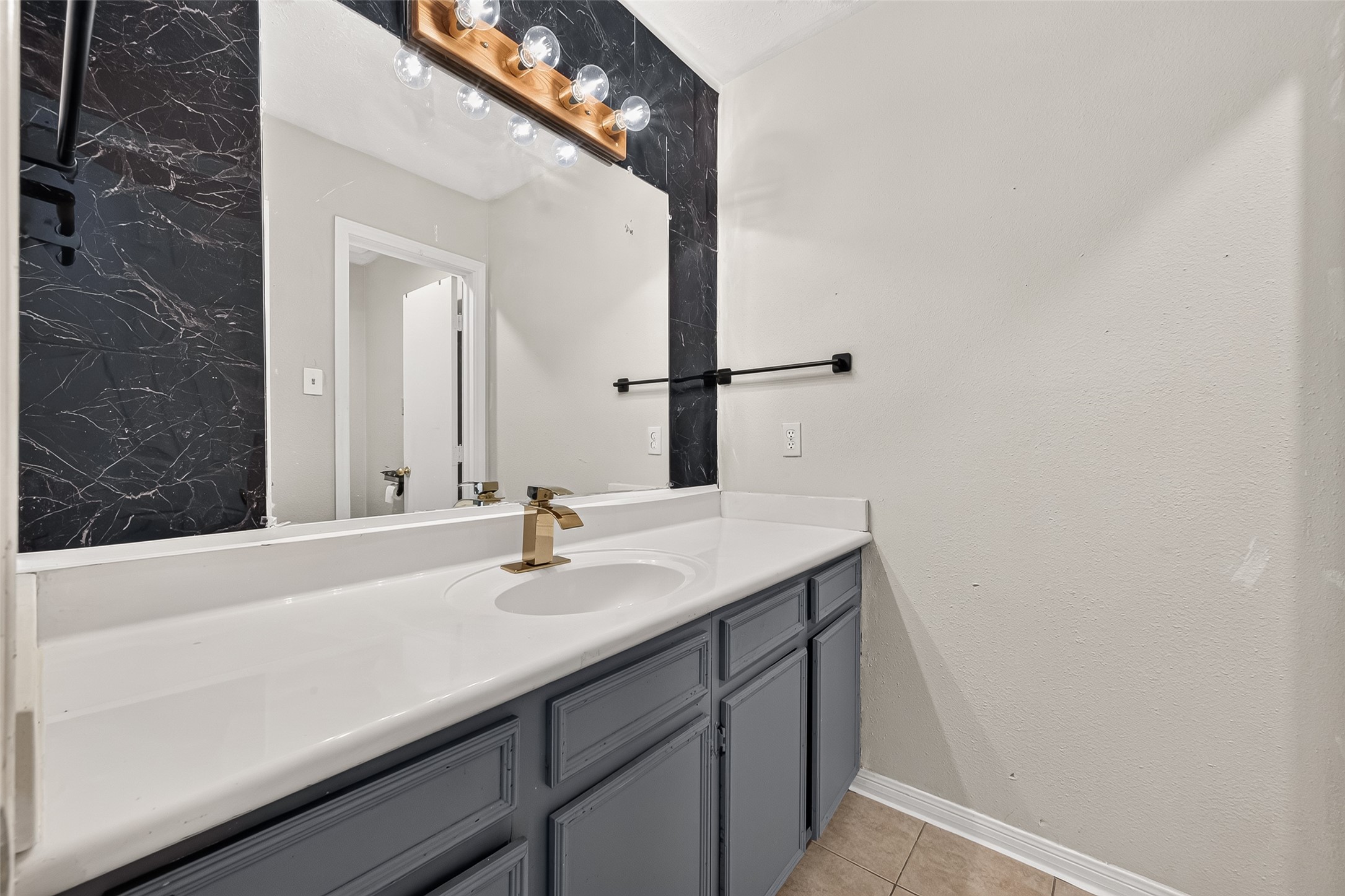 2523 Creekway Circle Property Photo 22