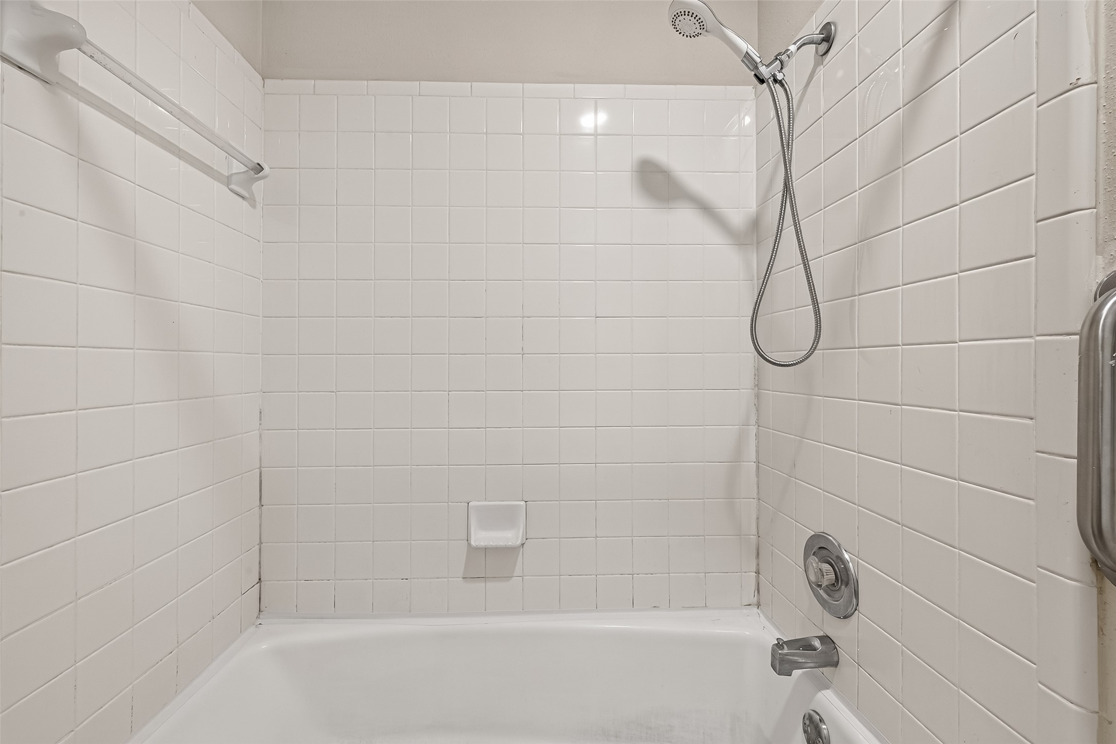 2523 Creekway Circle Property Photo 23