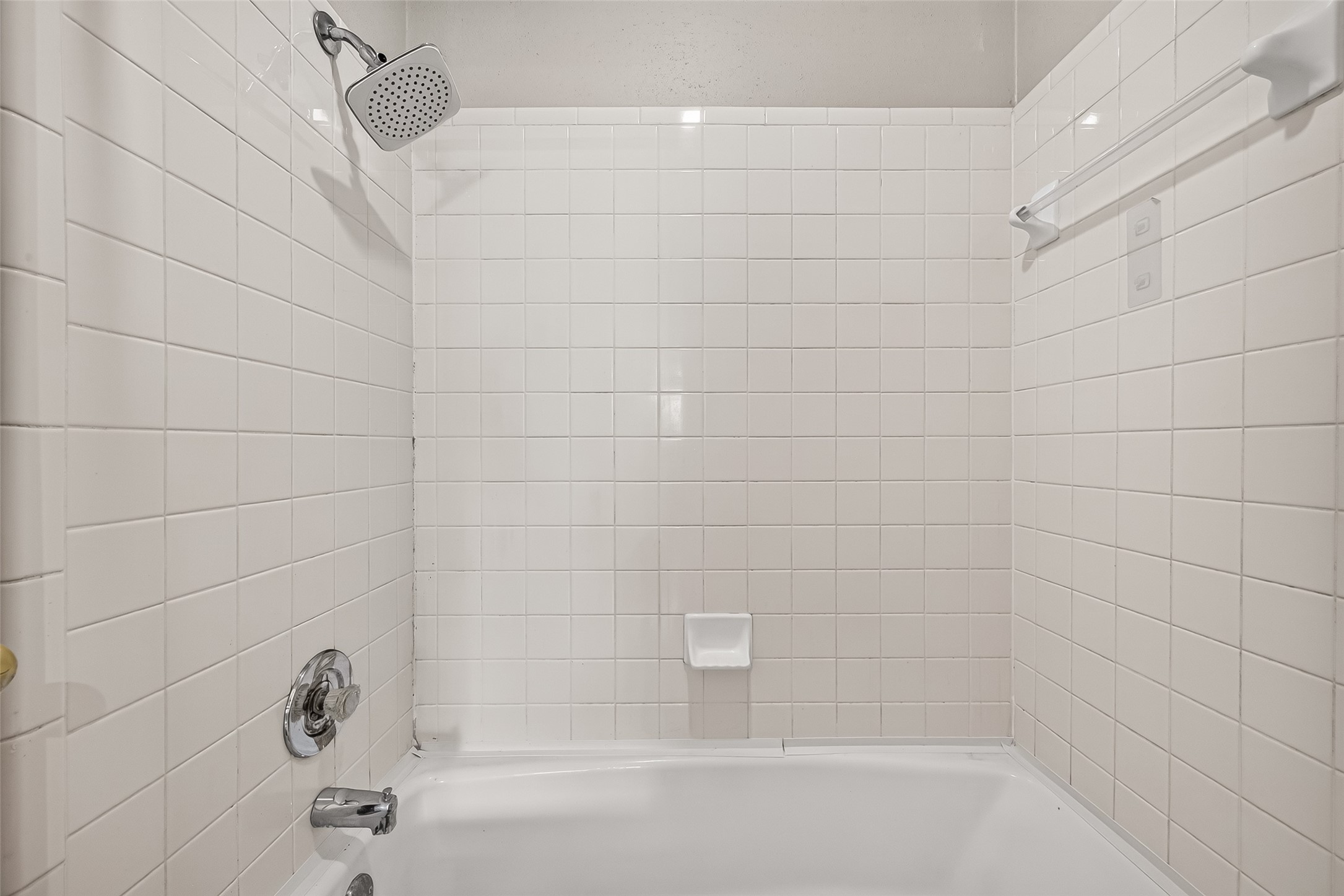 2523 Creekway Circle Property Photo 29