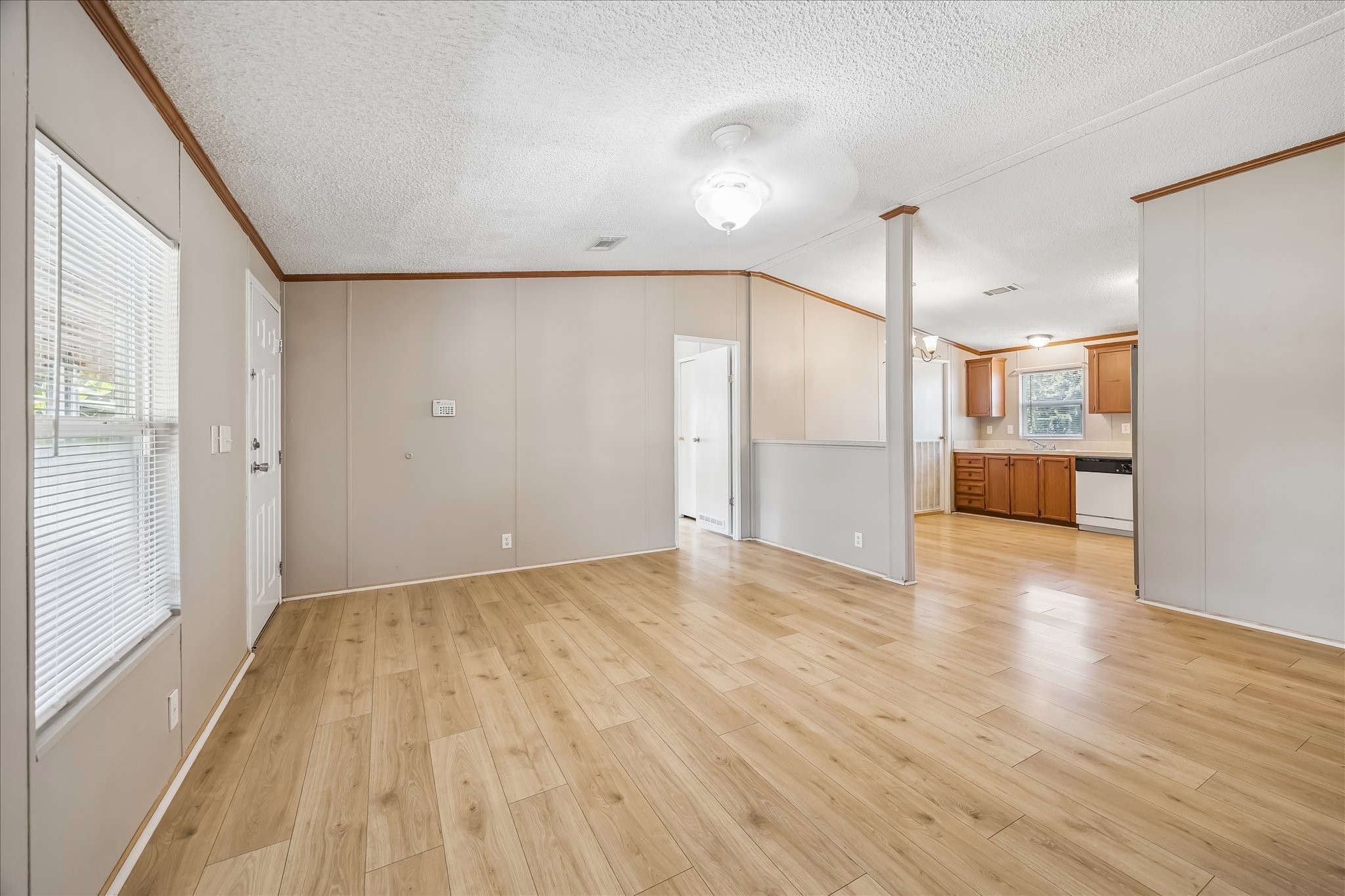 20635 Sleepy Hollow Lane Property Photo 6