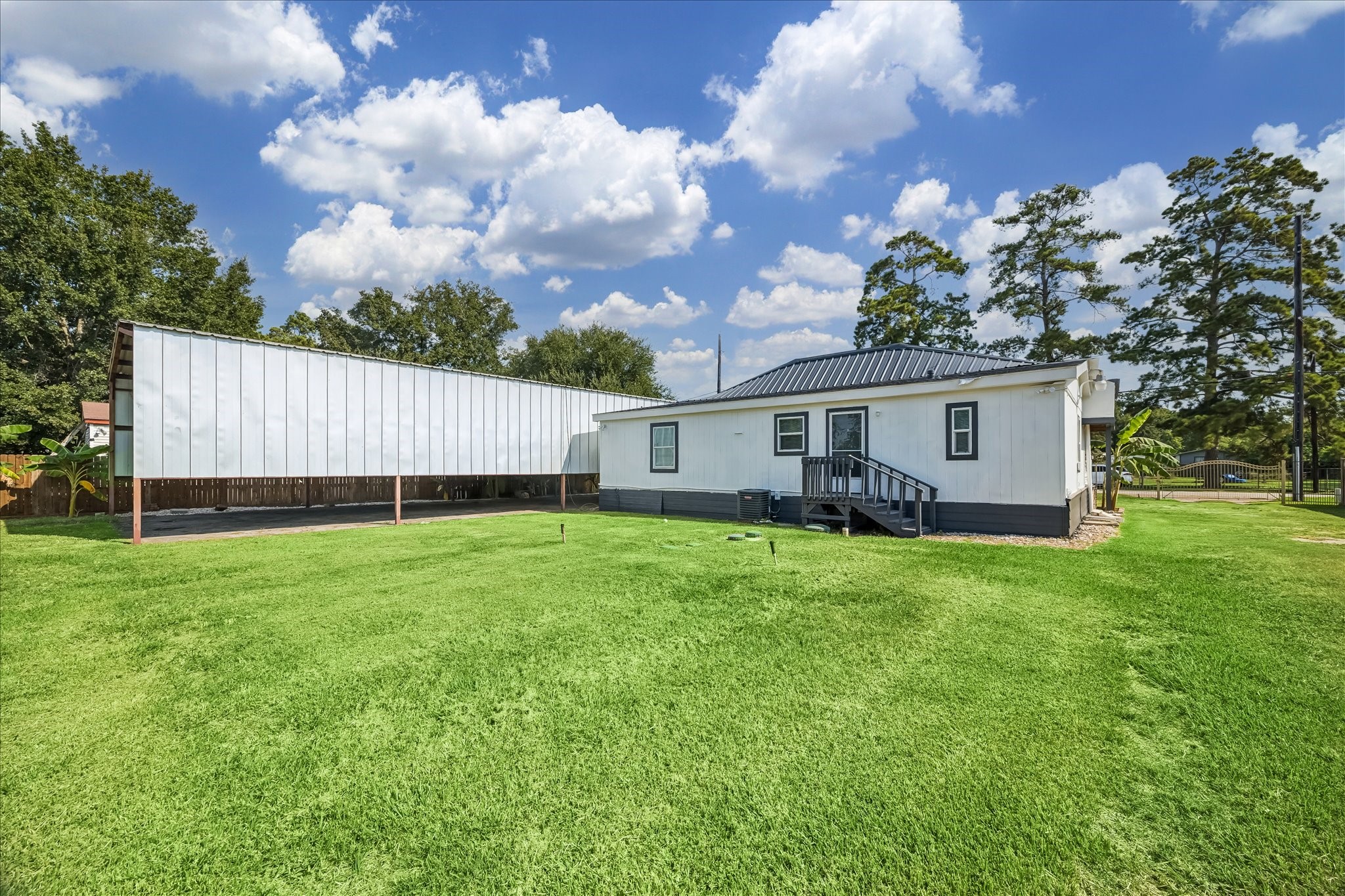 20635 Sleepy Hollow Lane Property Photo 17