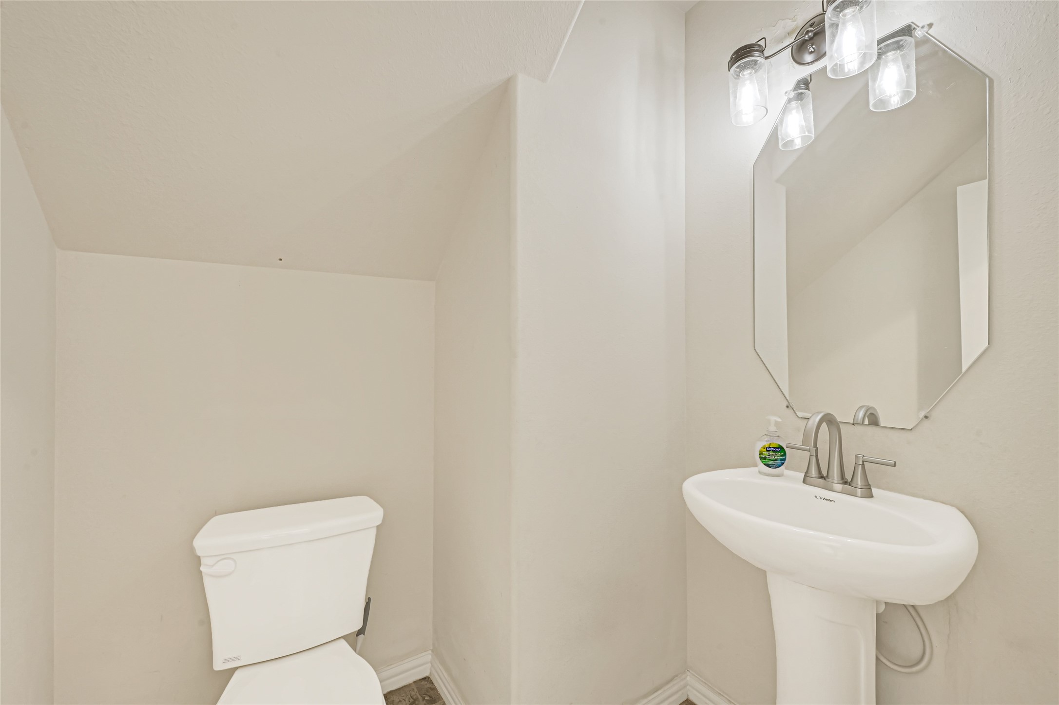 2834 Chaplin Place Drive Property Photo 11