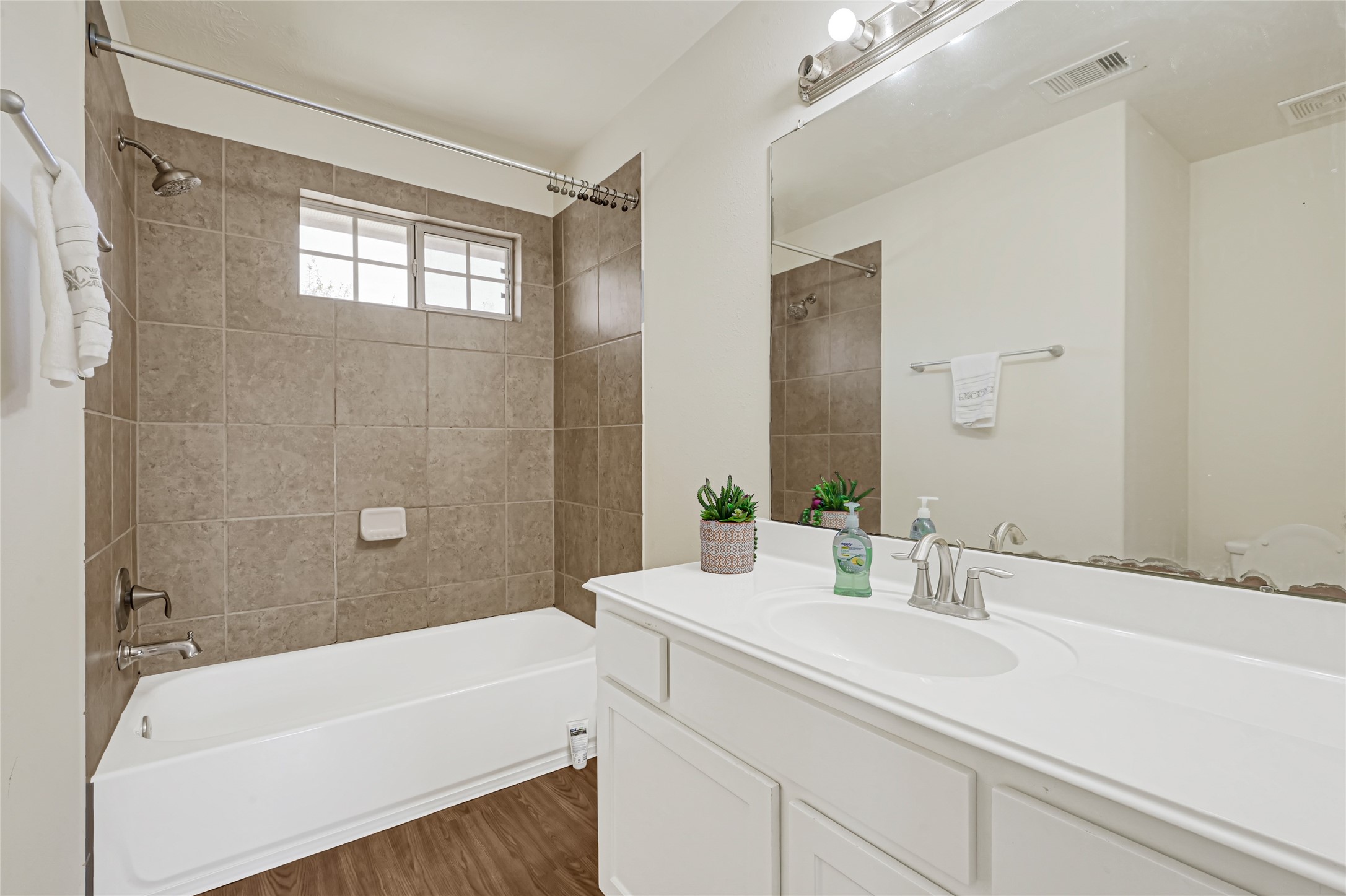2834 Chaplin Place Drive Property Photo 16