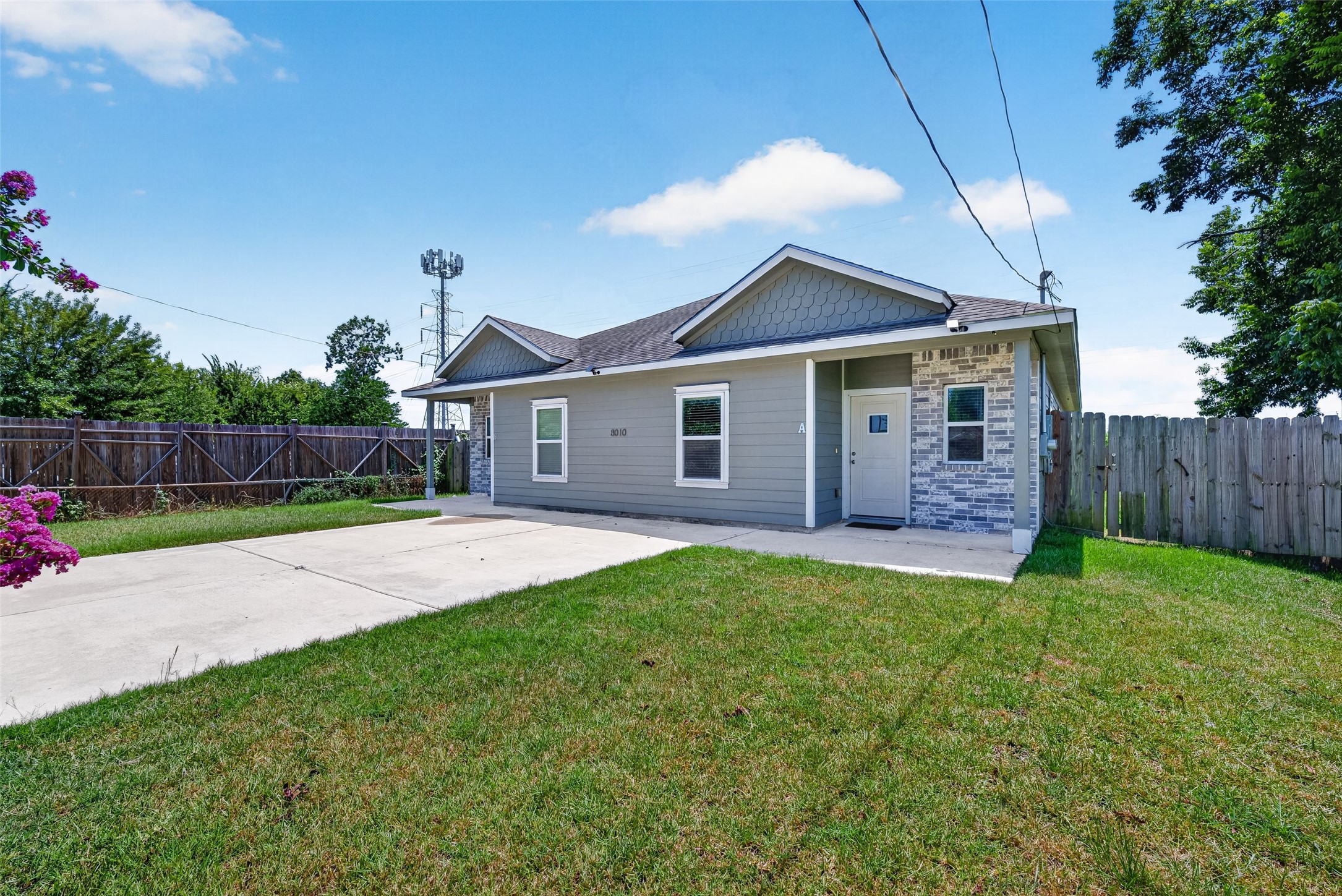 8010 Sexton Street A Property Photo 2