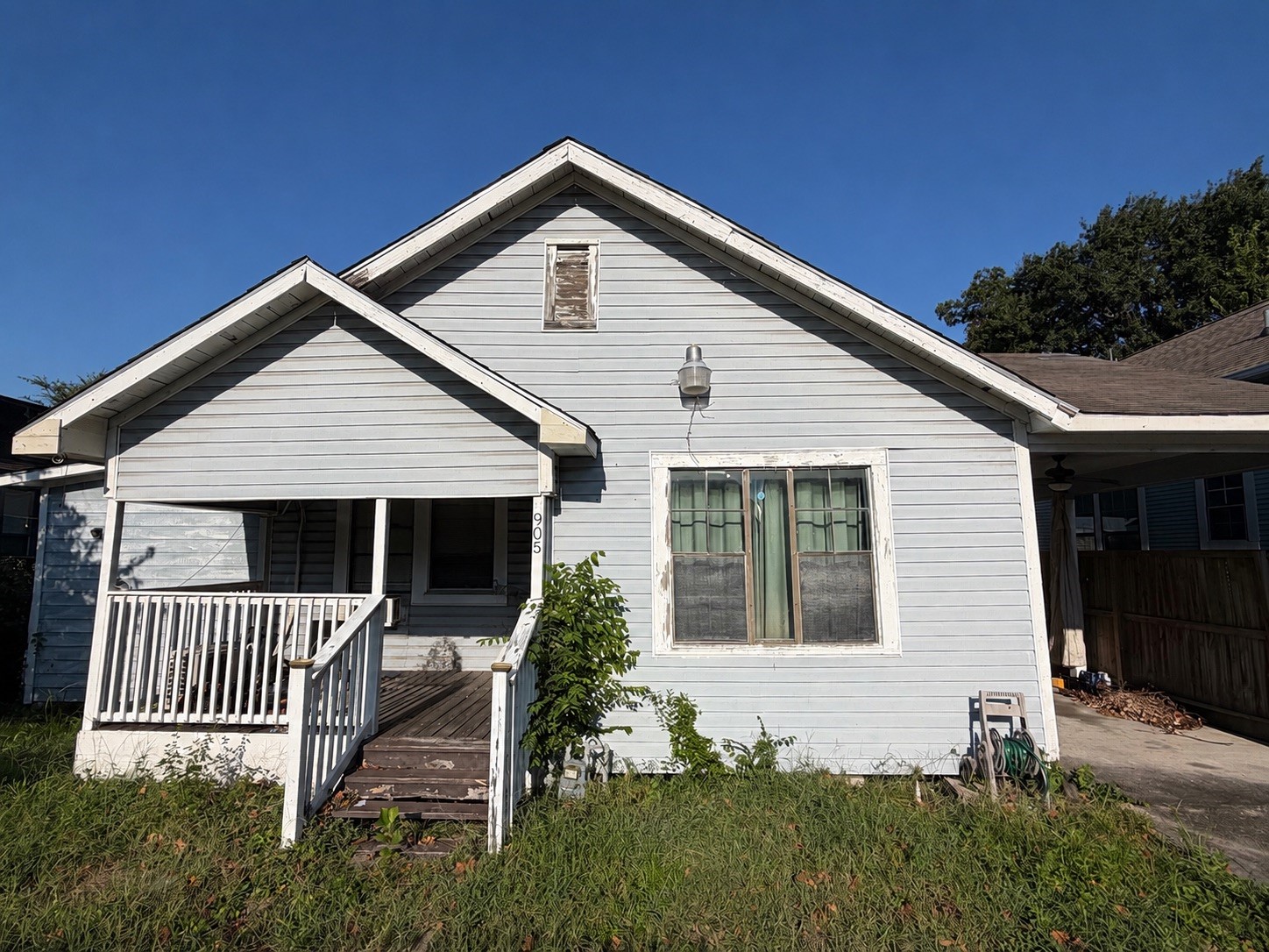 905 Walton Street Property Photo 1