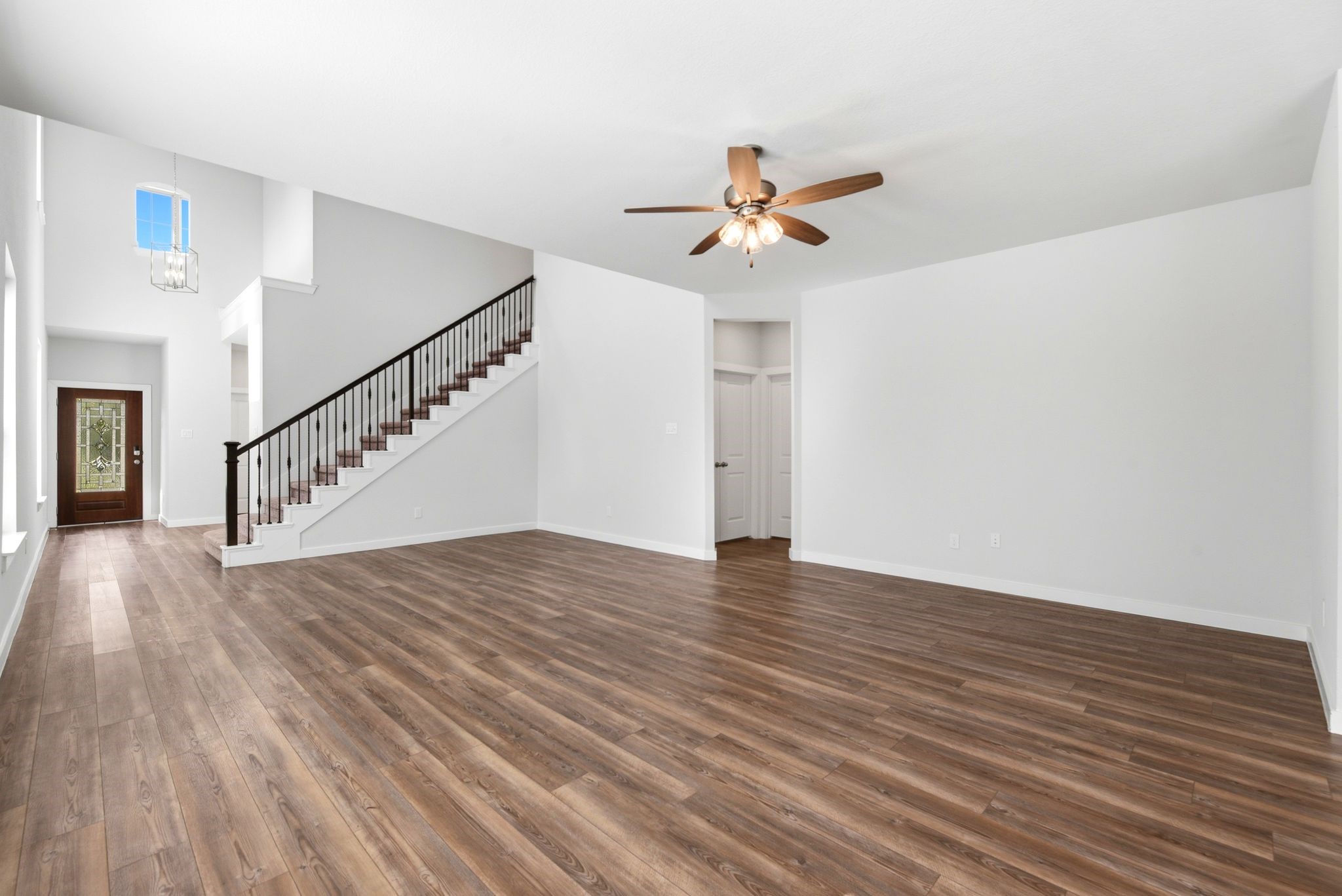 8017 Whisper Grove Drive Property Photo 10