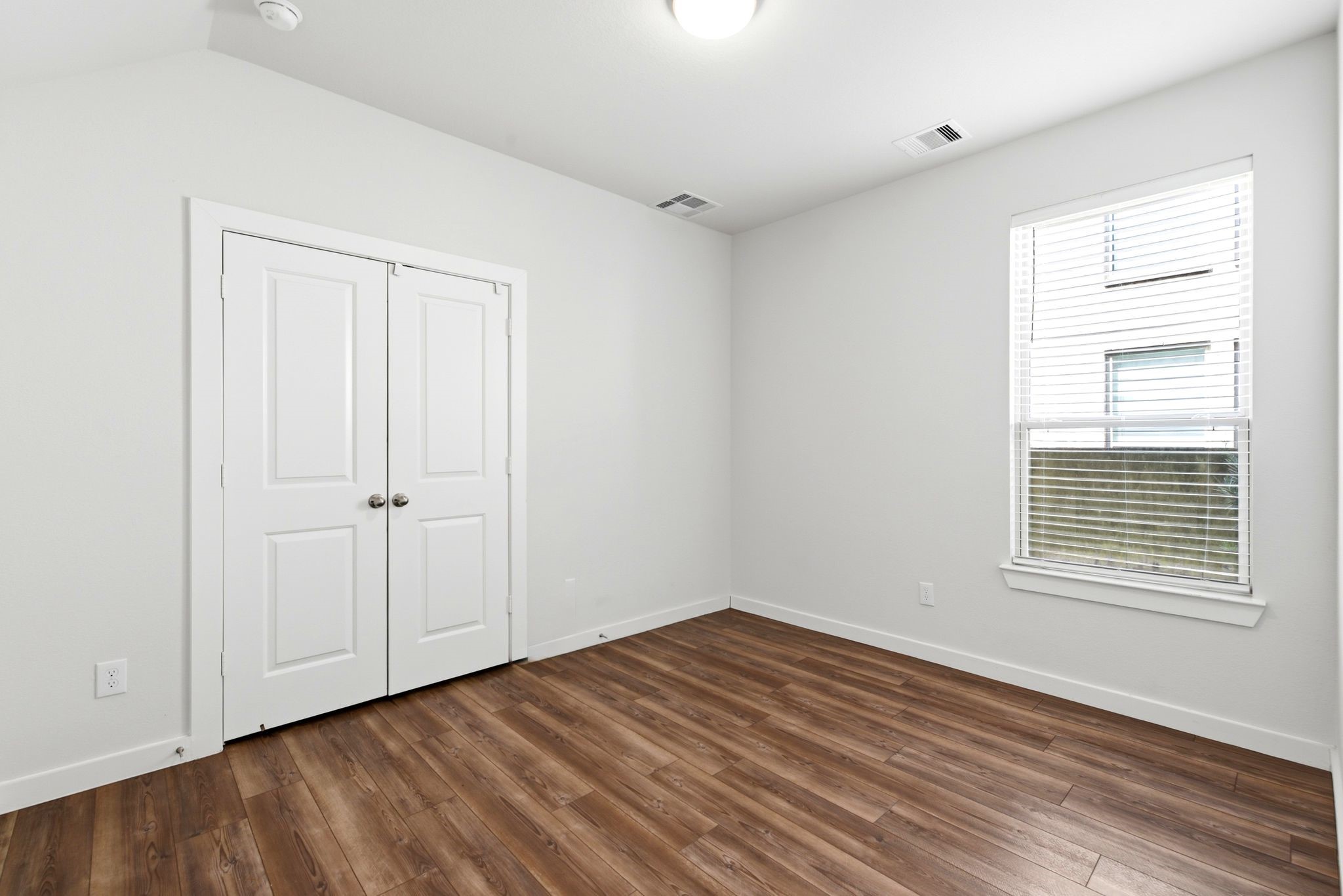 8017 Whisper Grove Drive Property Photo 24