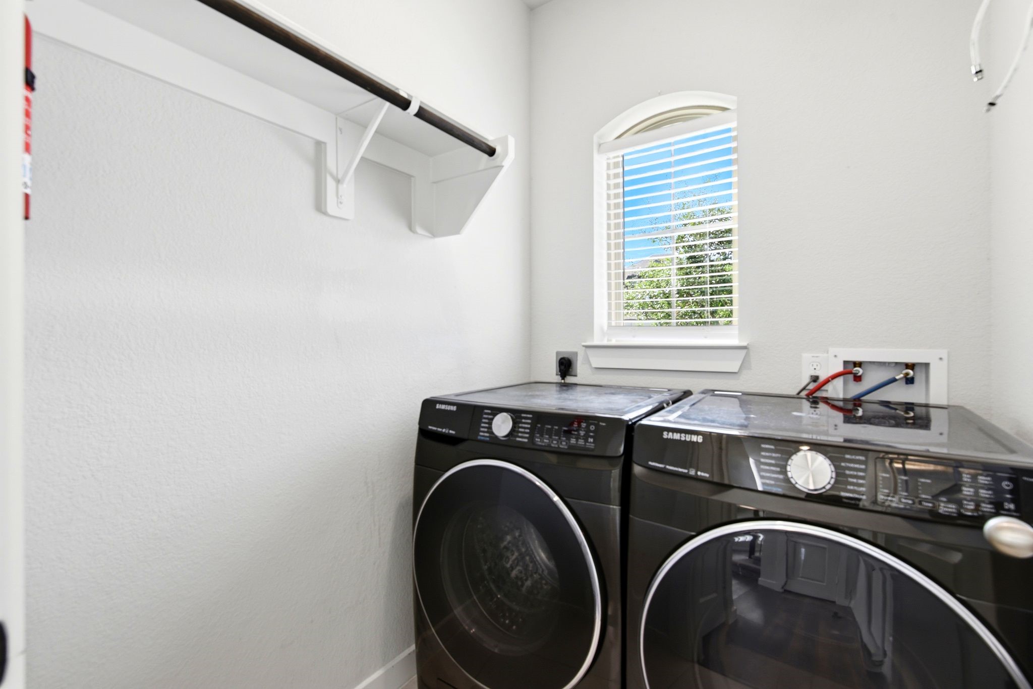 8017 Whisper Grove Drive Property Photo 27