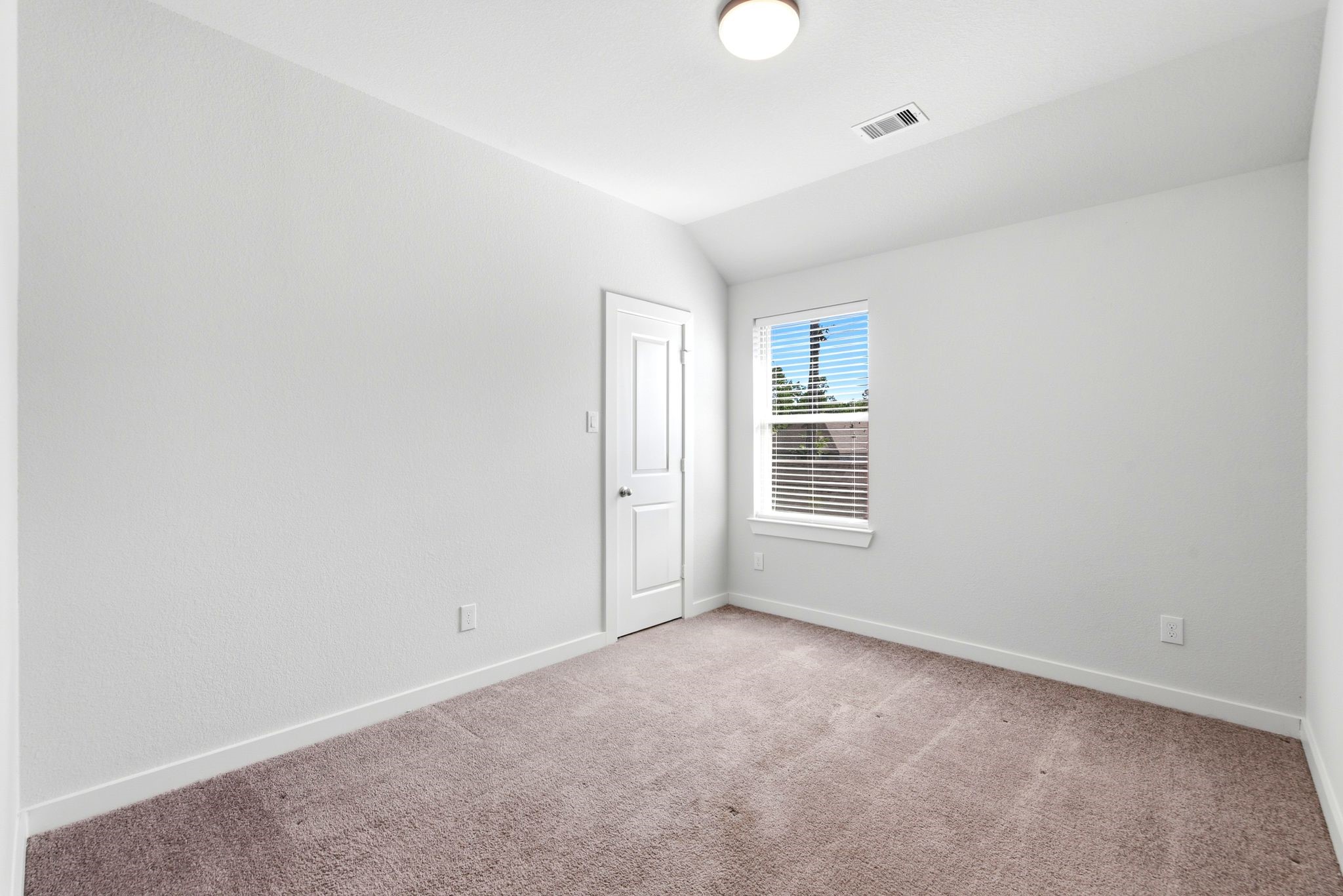 8017 Whisper Grove Drive Property Photo 34