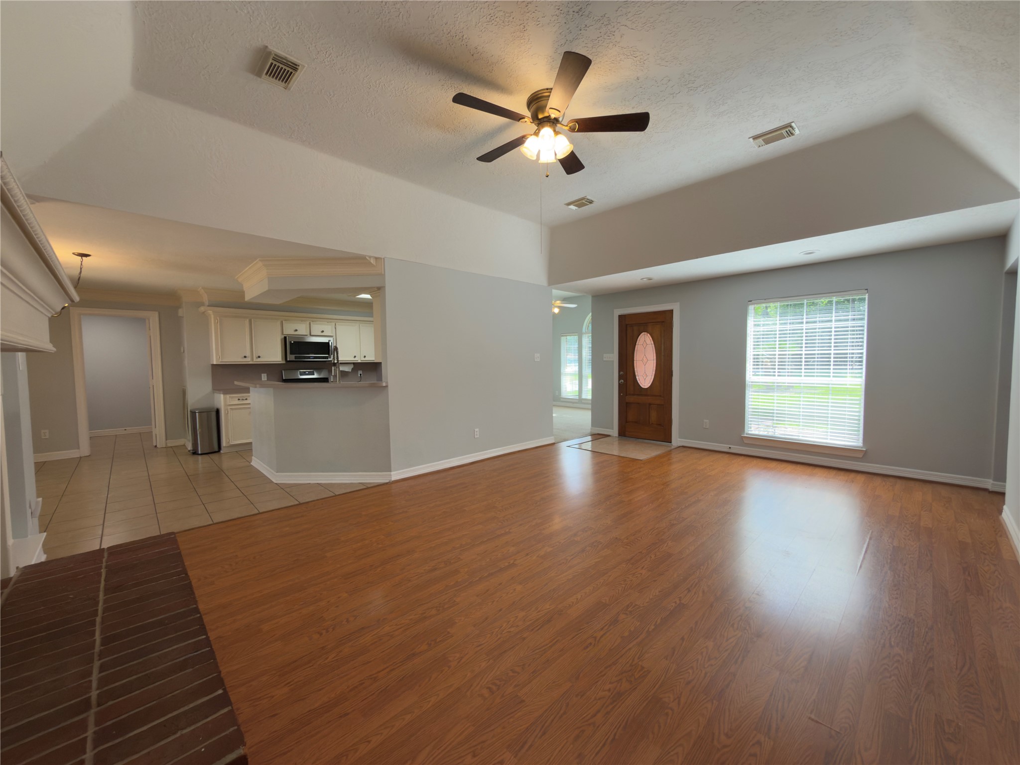 1800 Carriage Run W Run W Property Photo 8
