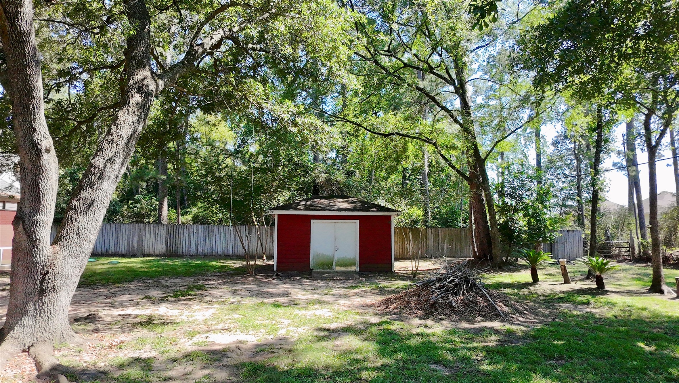 1800 Carriage Run W Run W Property Photo 37