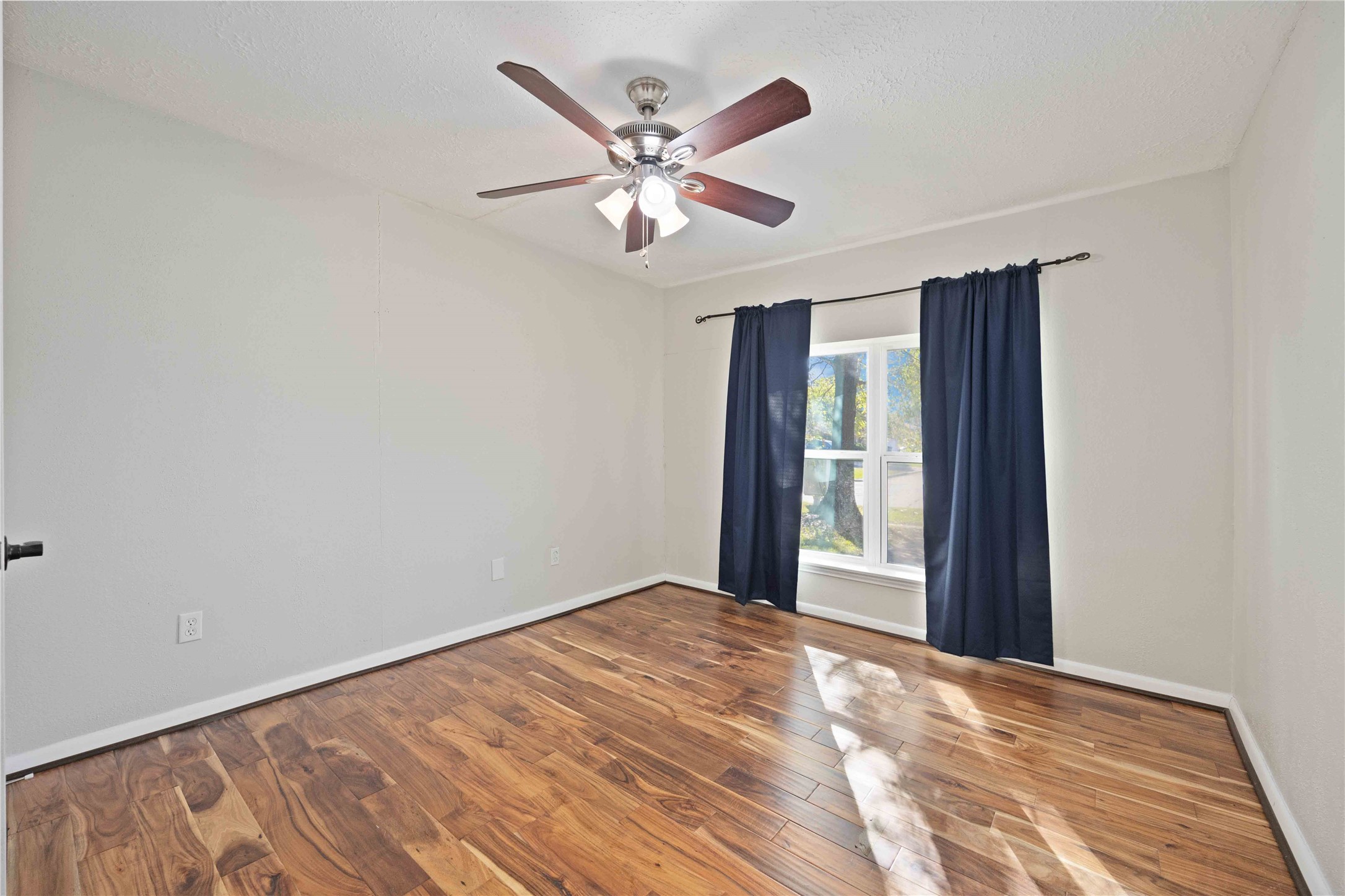 9809 Condor Drive Property Photo 6